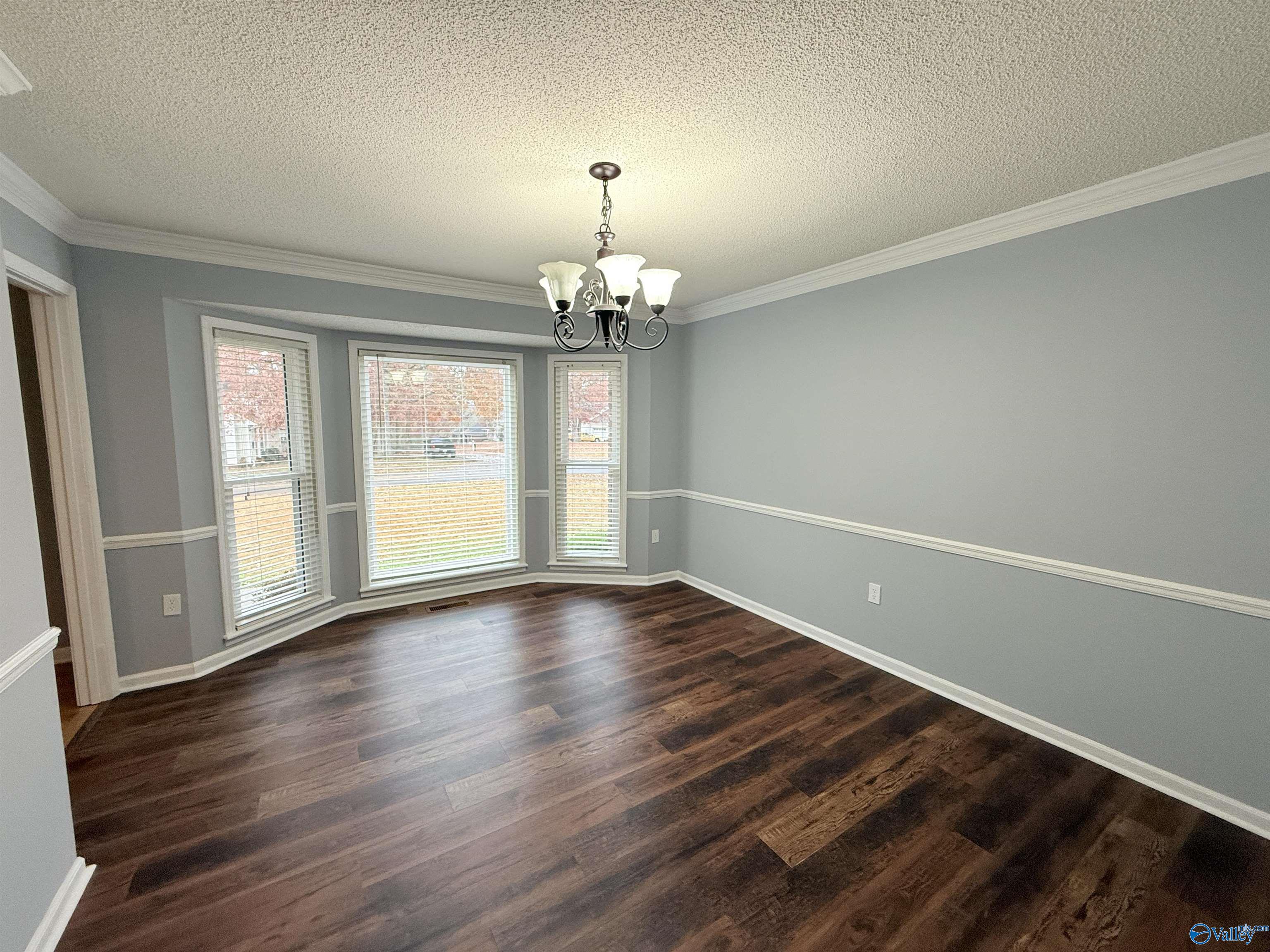 2046 Wedgewood Drive NE