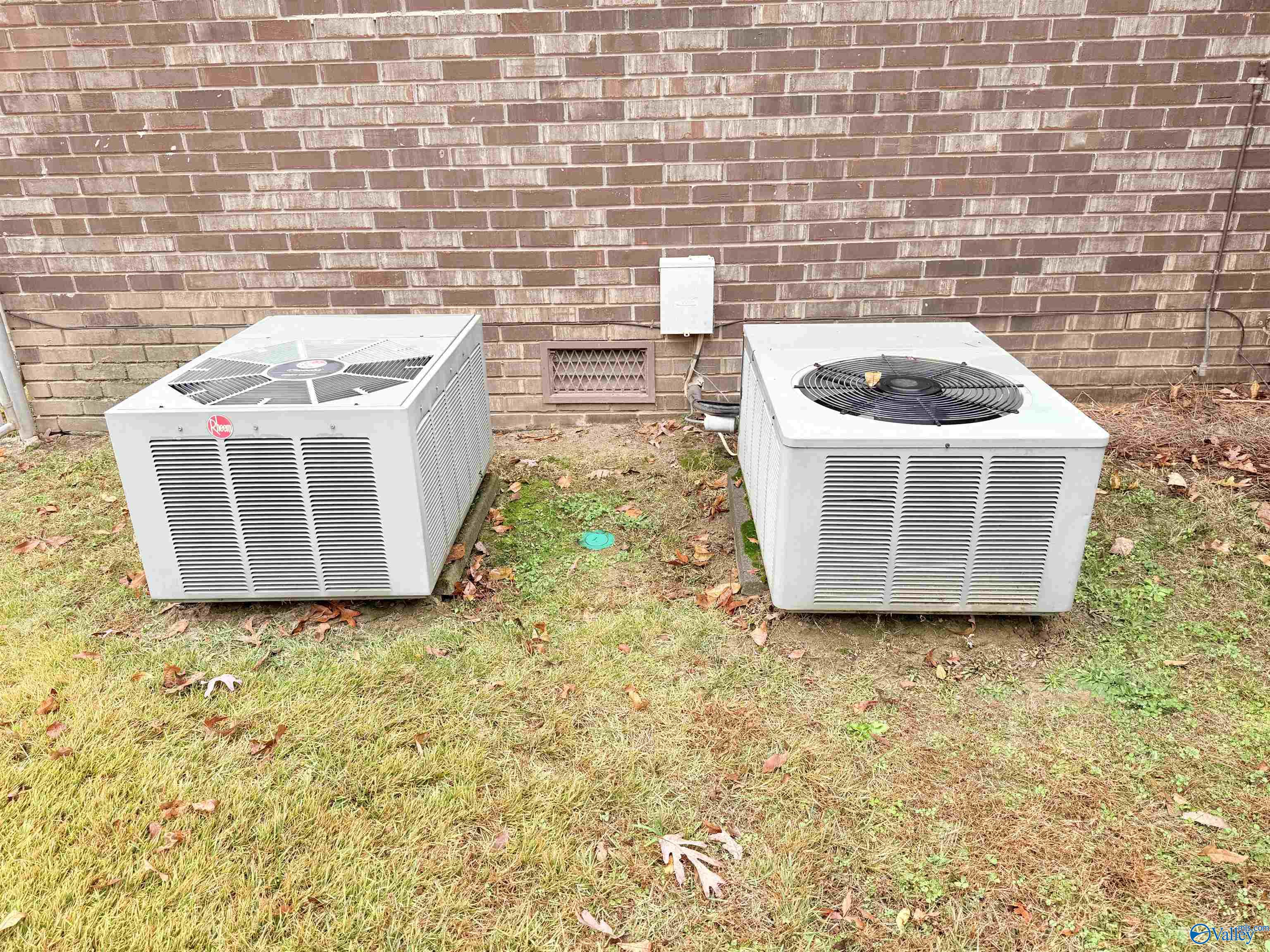 2046 Wedgewood Drive NE