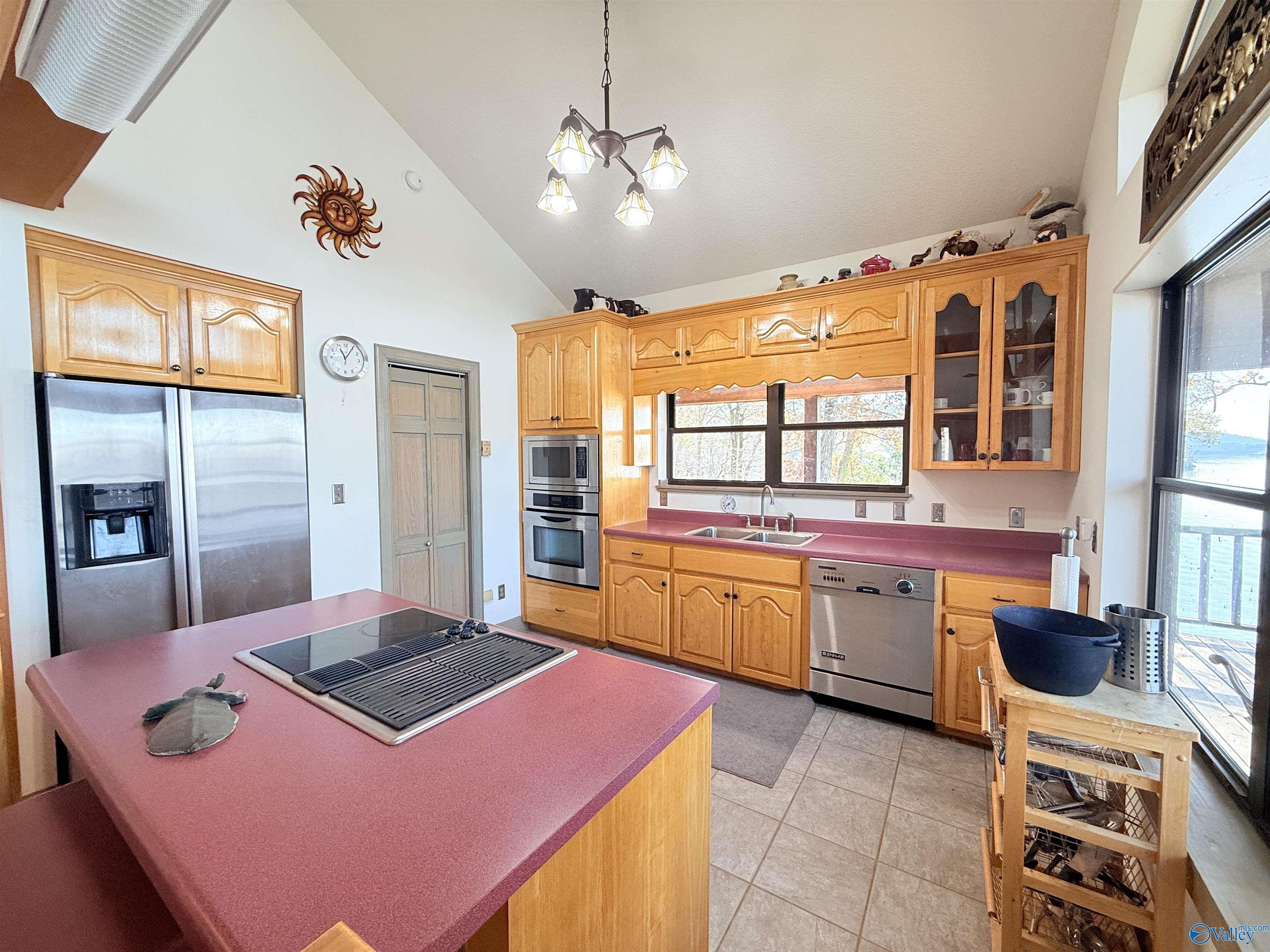 1889 Mohawk Cliff Road