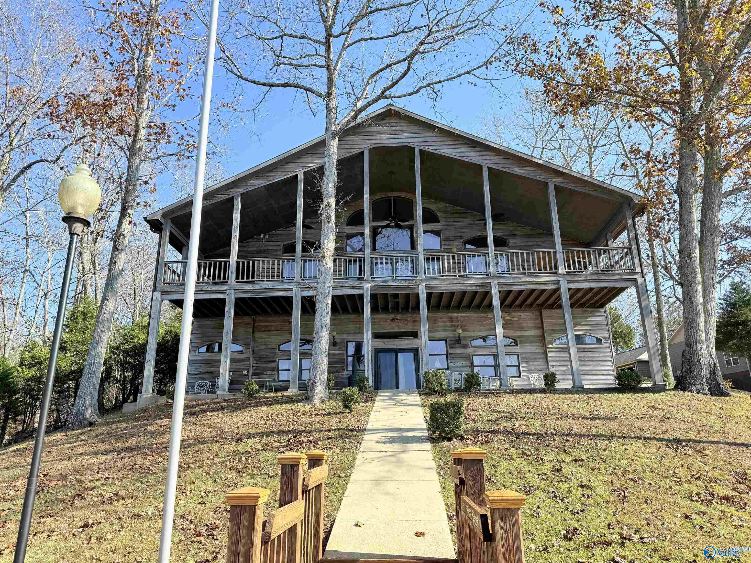 1889 Mohawk Cliff Road