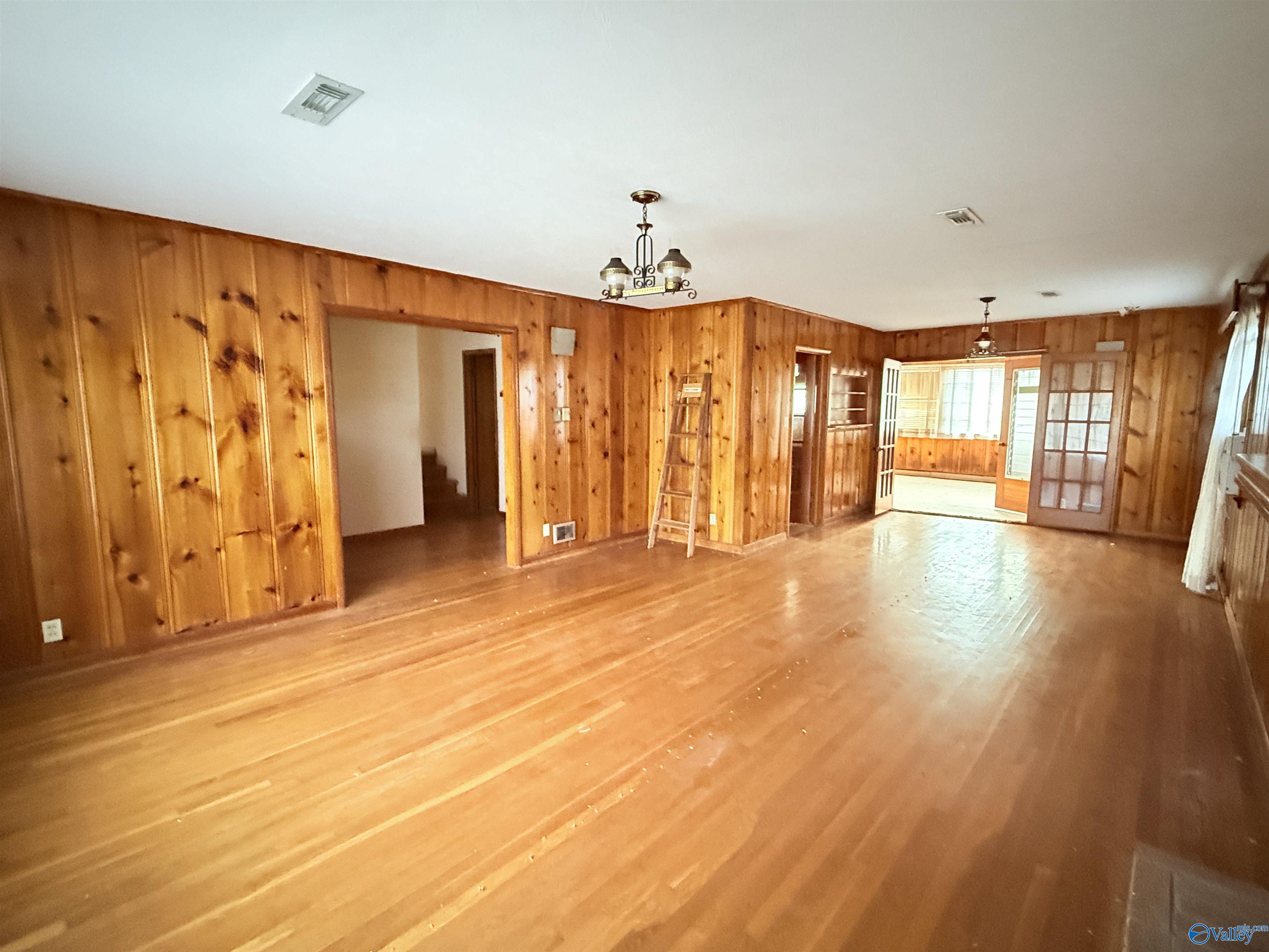 8004 Camille Drive SE