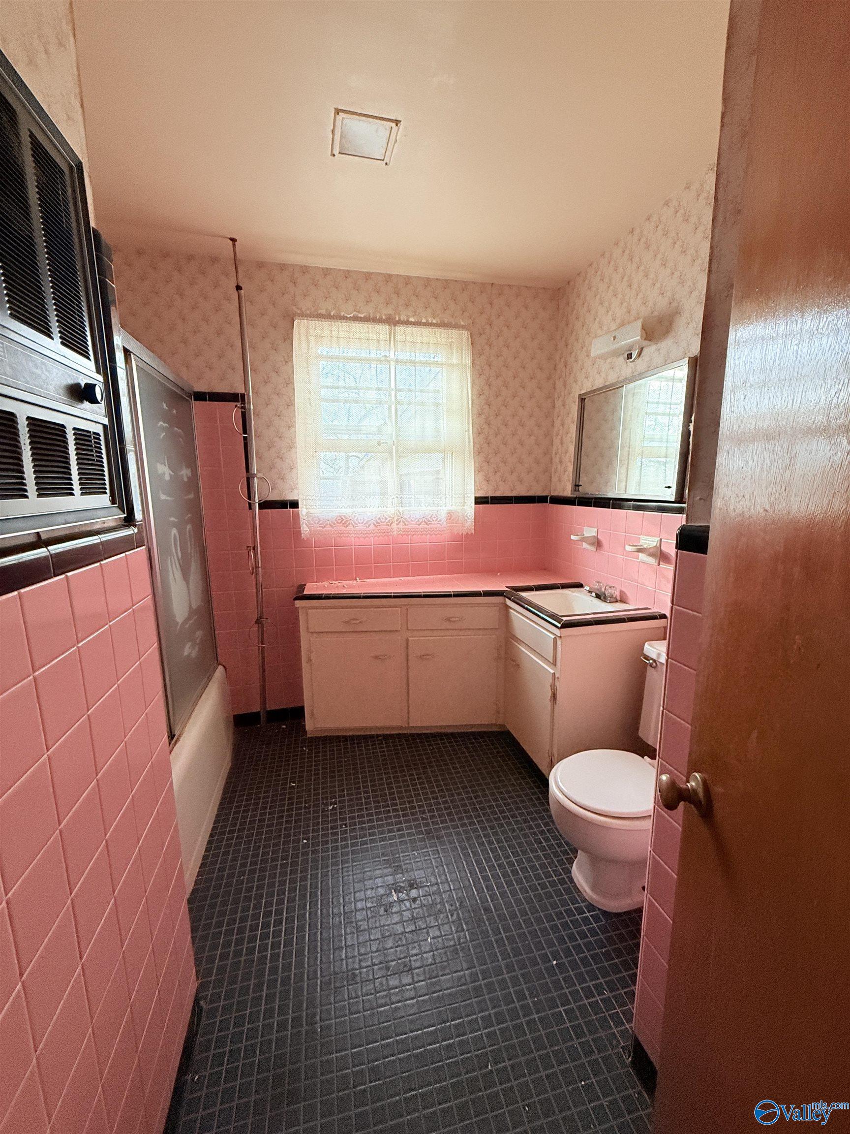 8004 Camille Drive SE