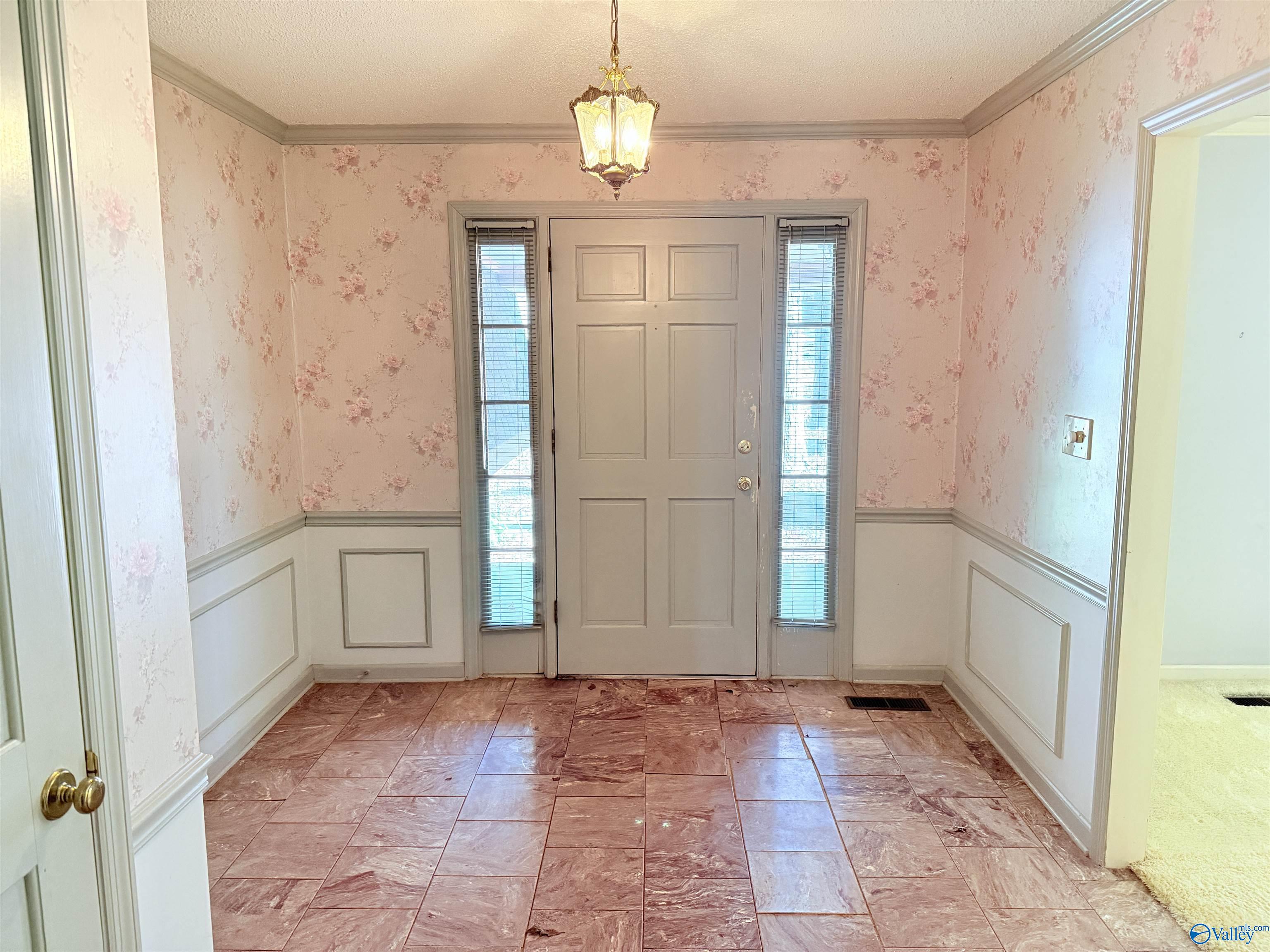 1975 Pine Lake Drive