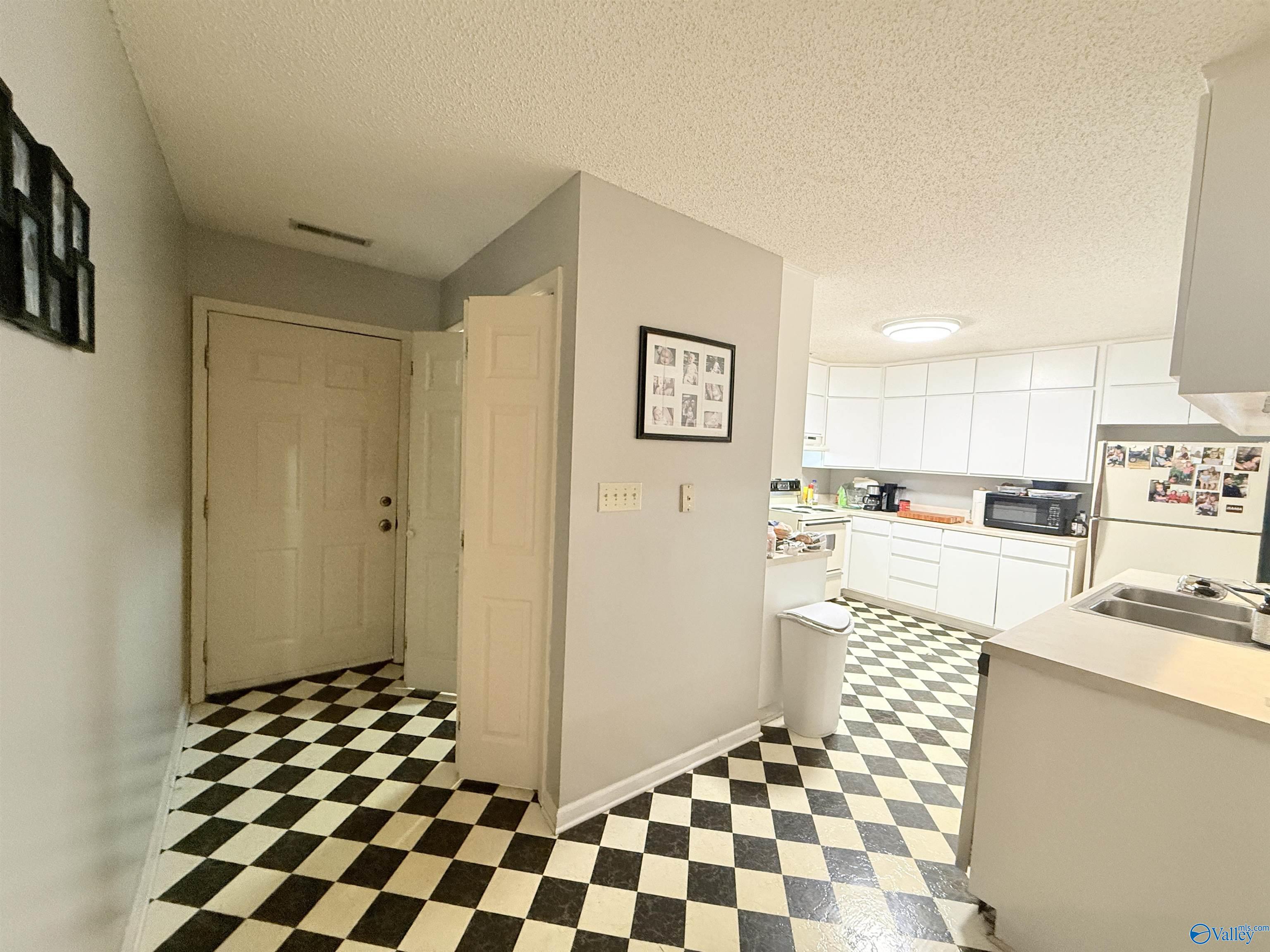 619 Brindlee Mountain Parkway N