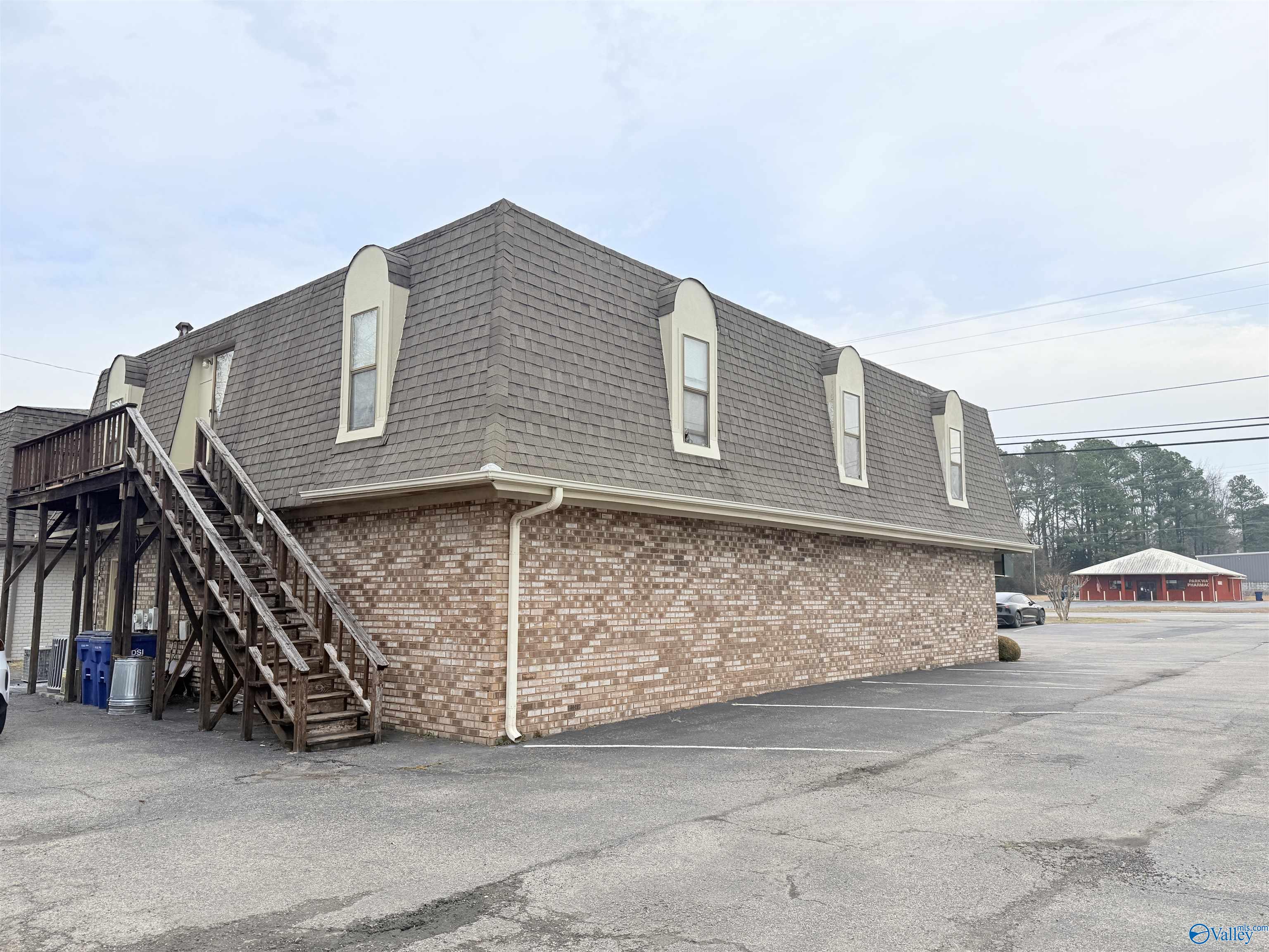 619 Brindlee Mountain Parkway N