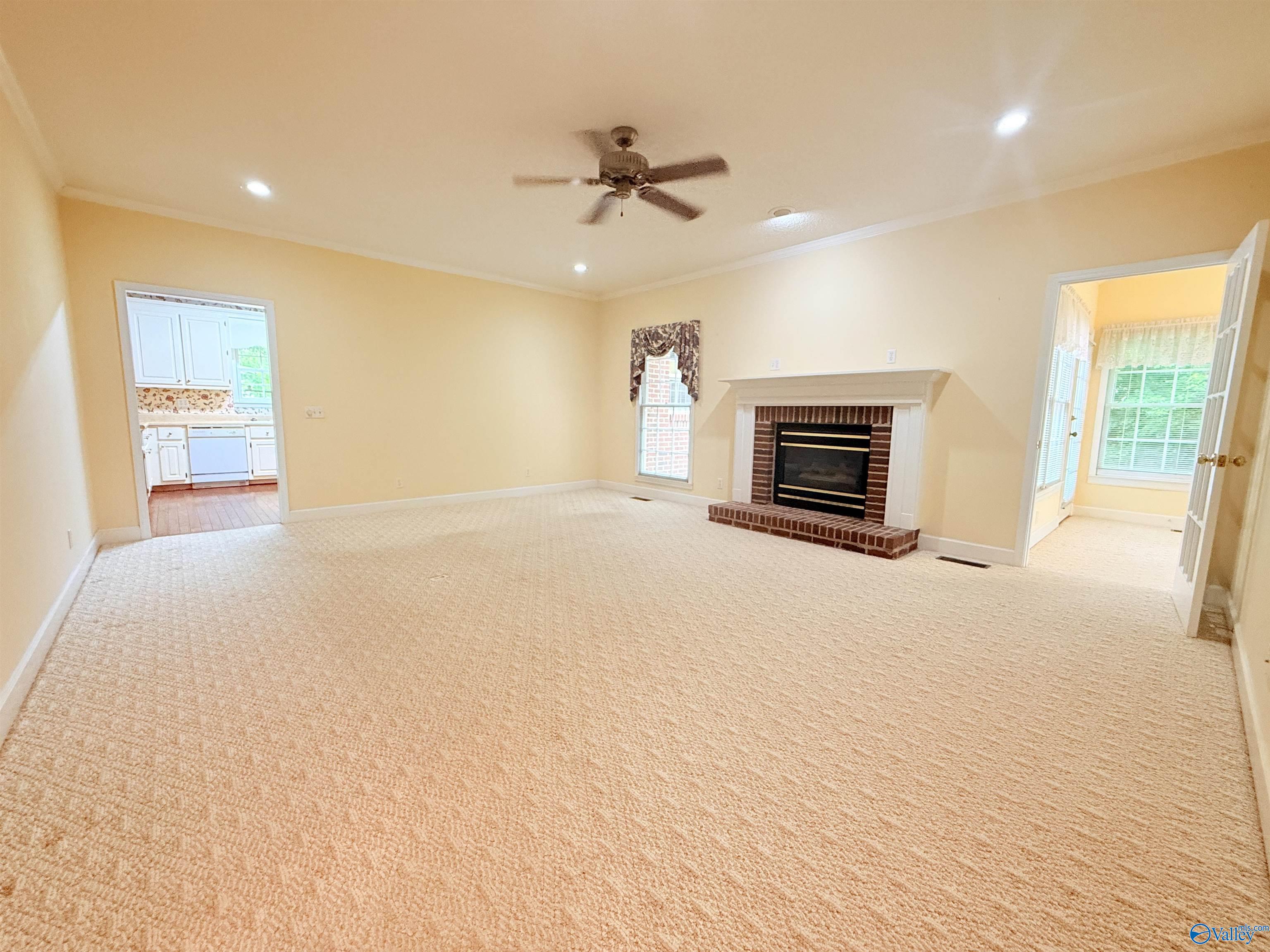 1014 Crestwood Drive