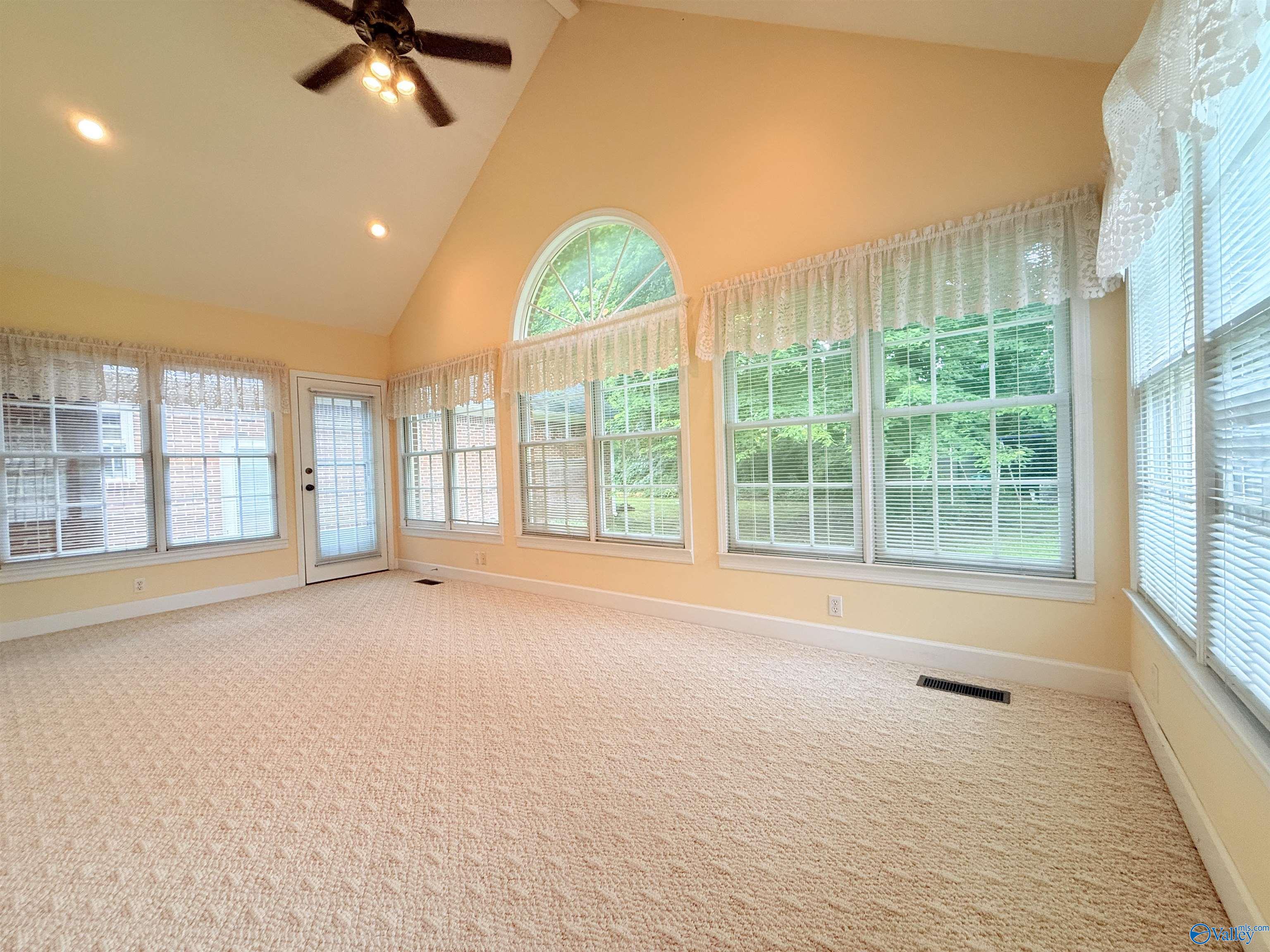 1014 Crestwood Drive