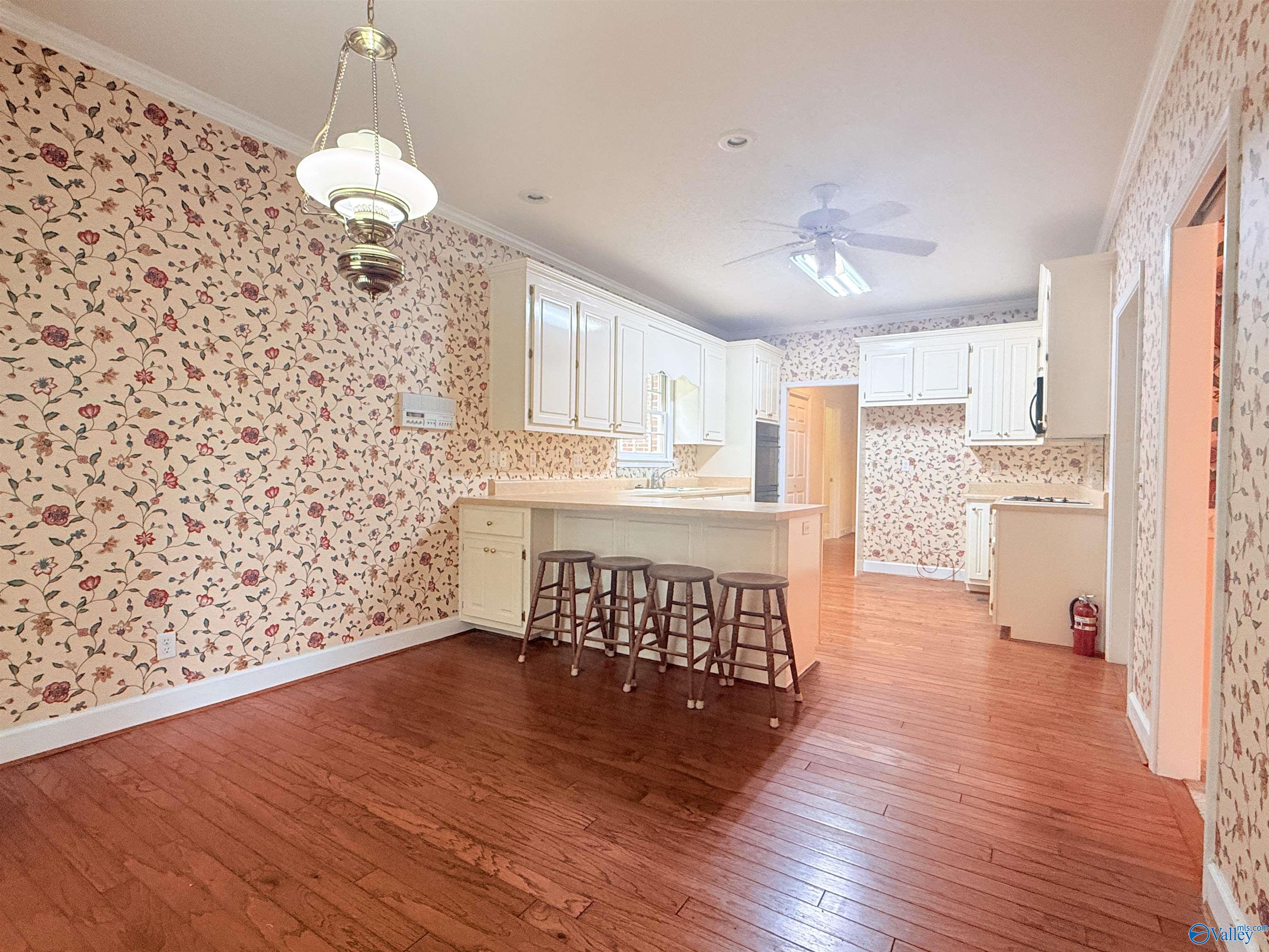 1014 Crestwood Drive