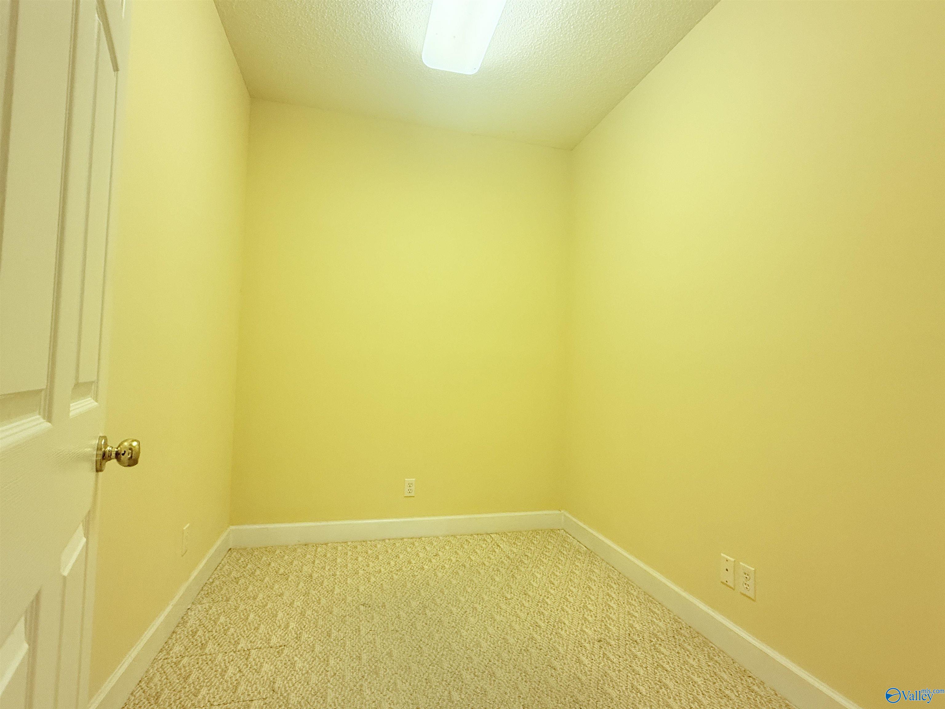 1014 Crestwood Drive