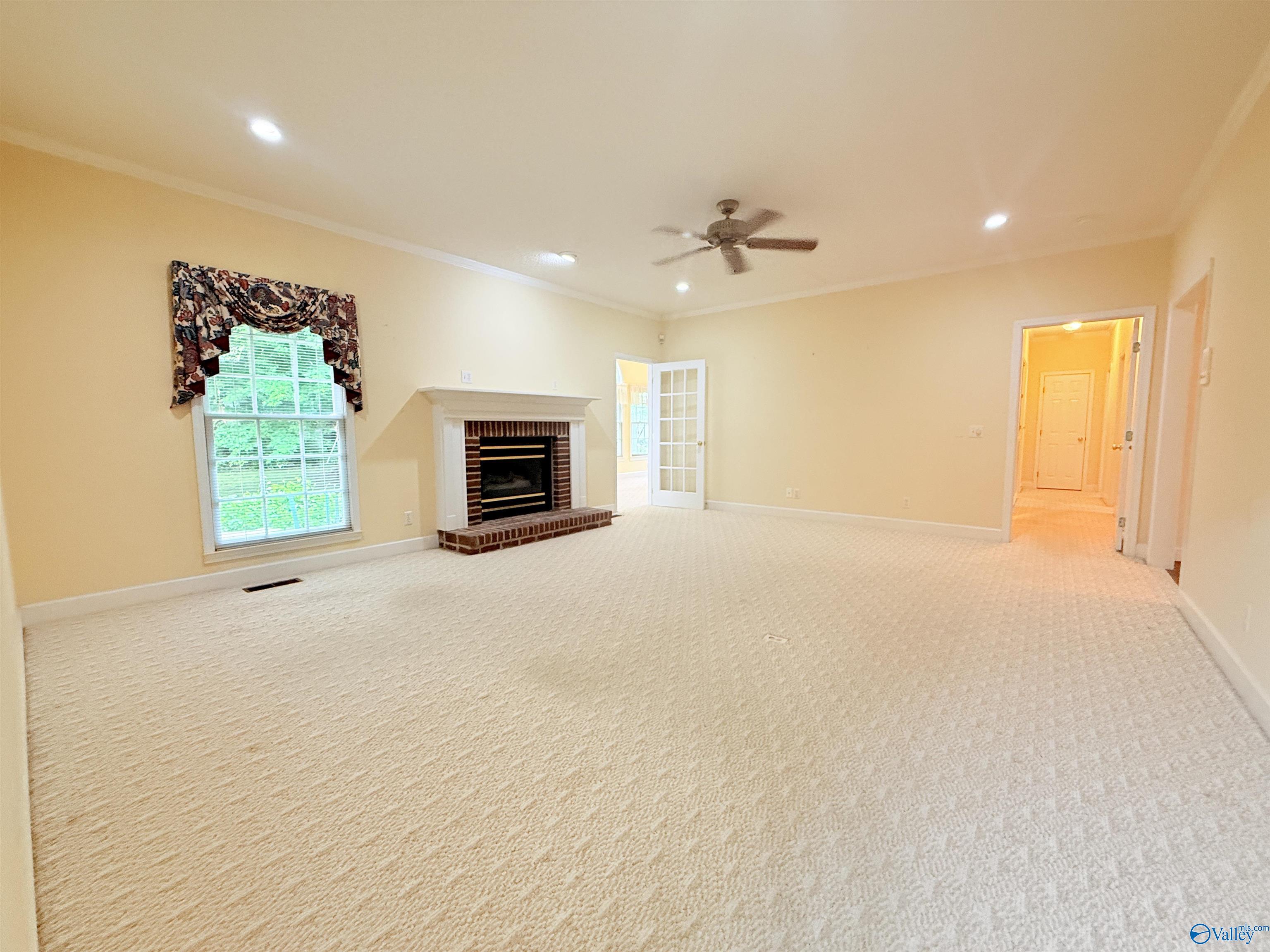 1014 Crestwood Drive