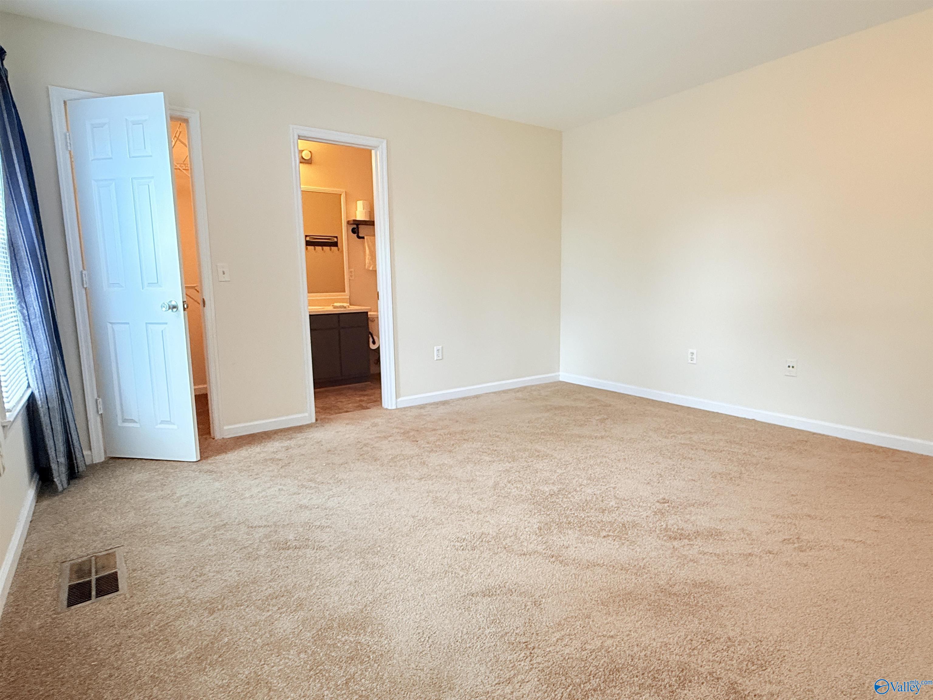 123 Cresent Circle
