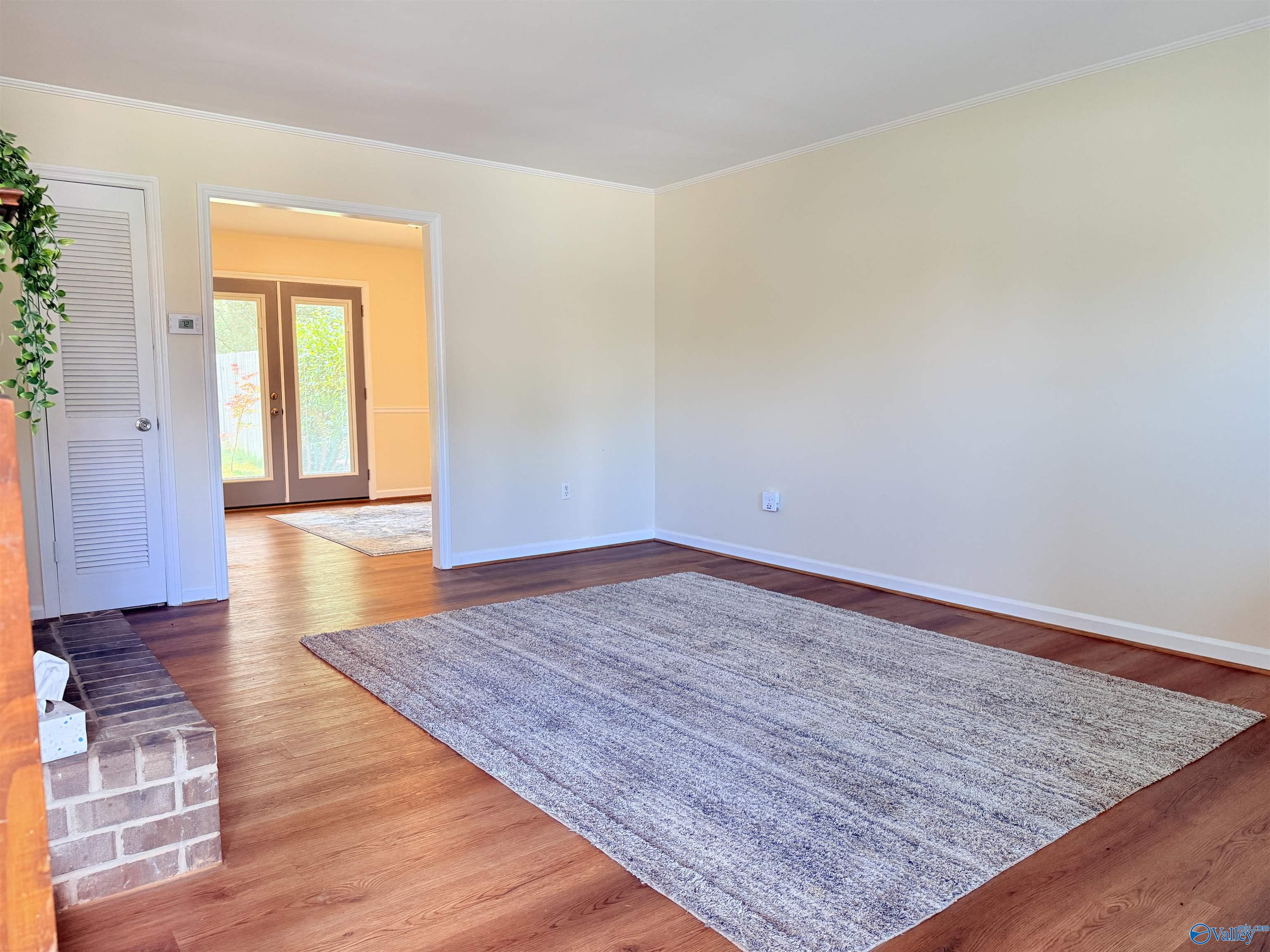 123 Cresent Circle