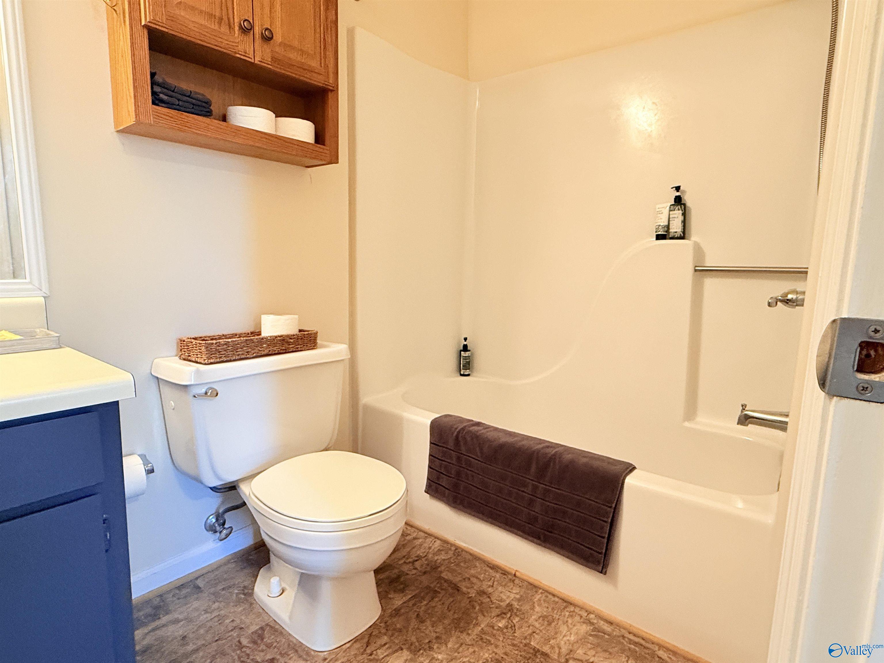 123 Cresent Circle