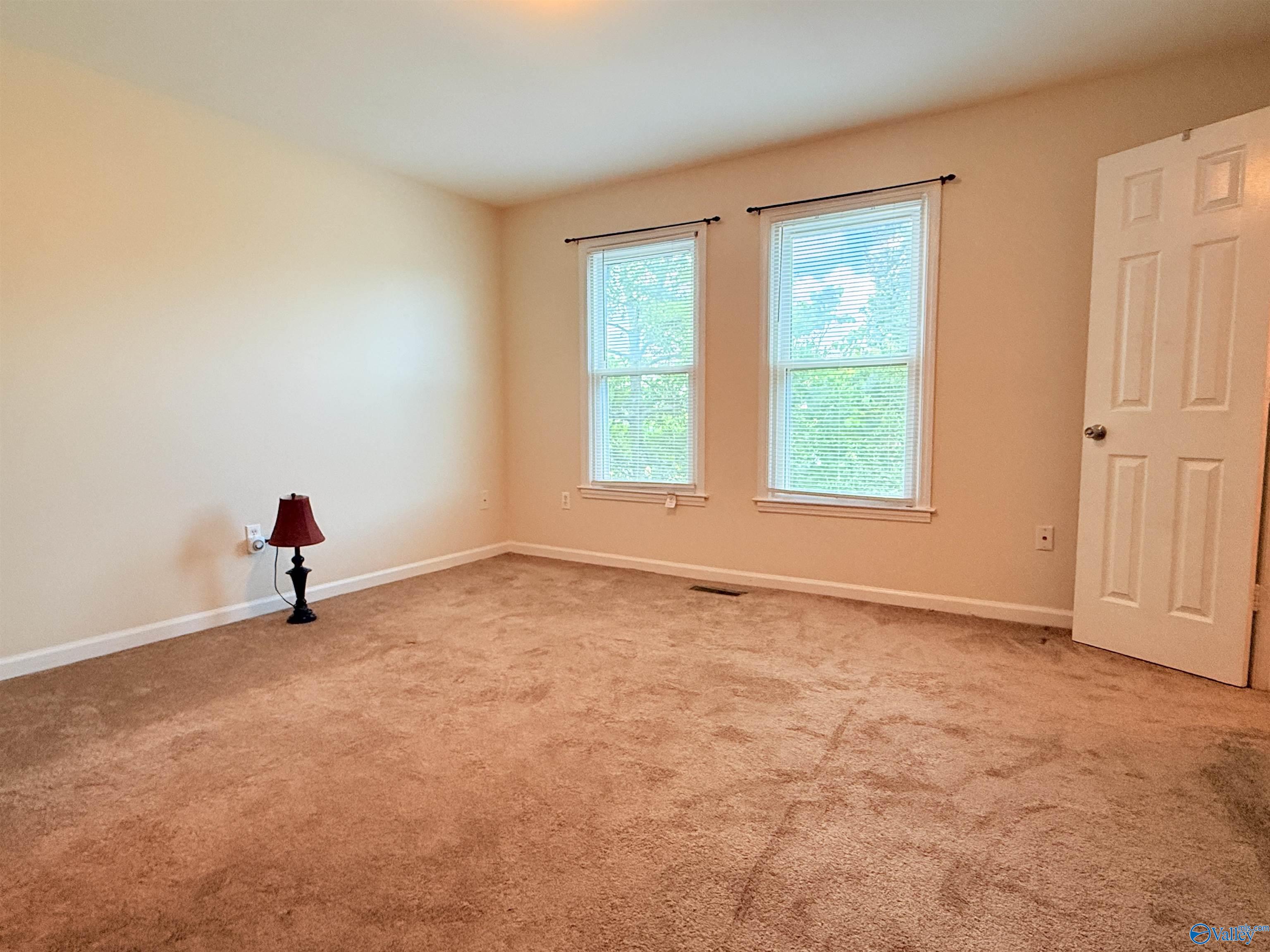 123 Cresent Circle
