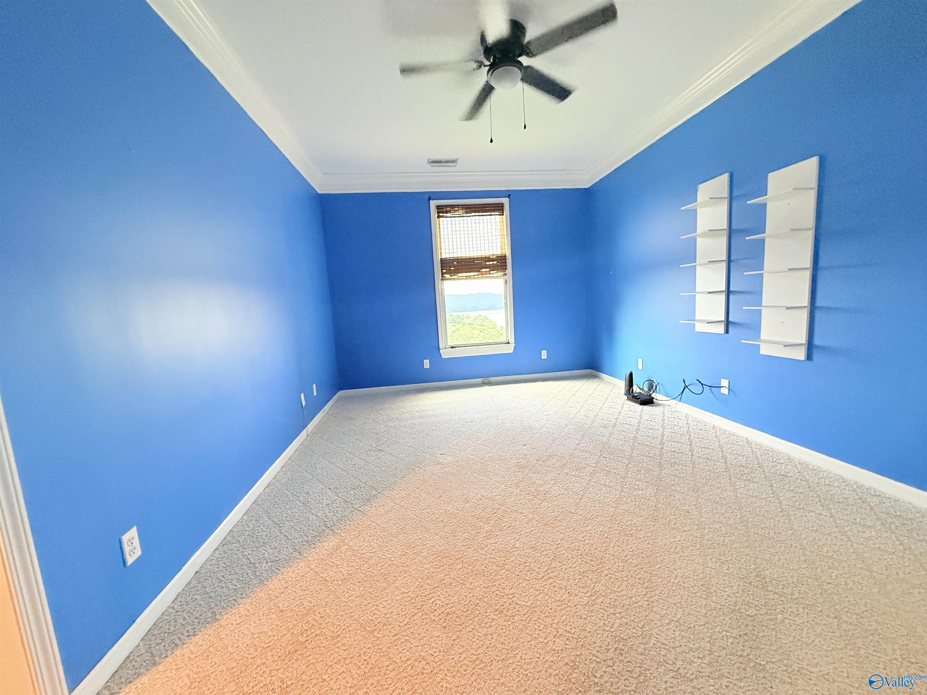2032 Hualapai Lane