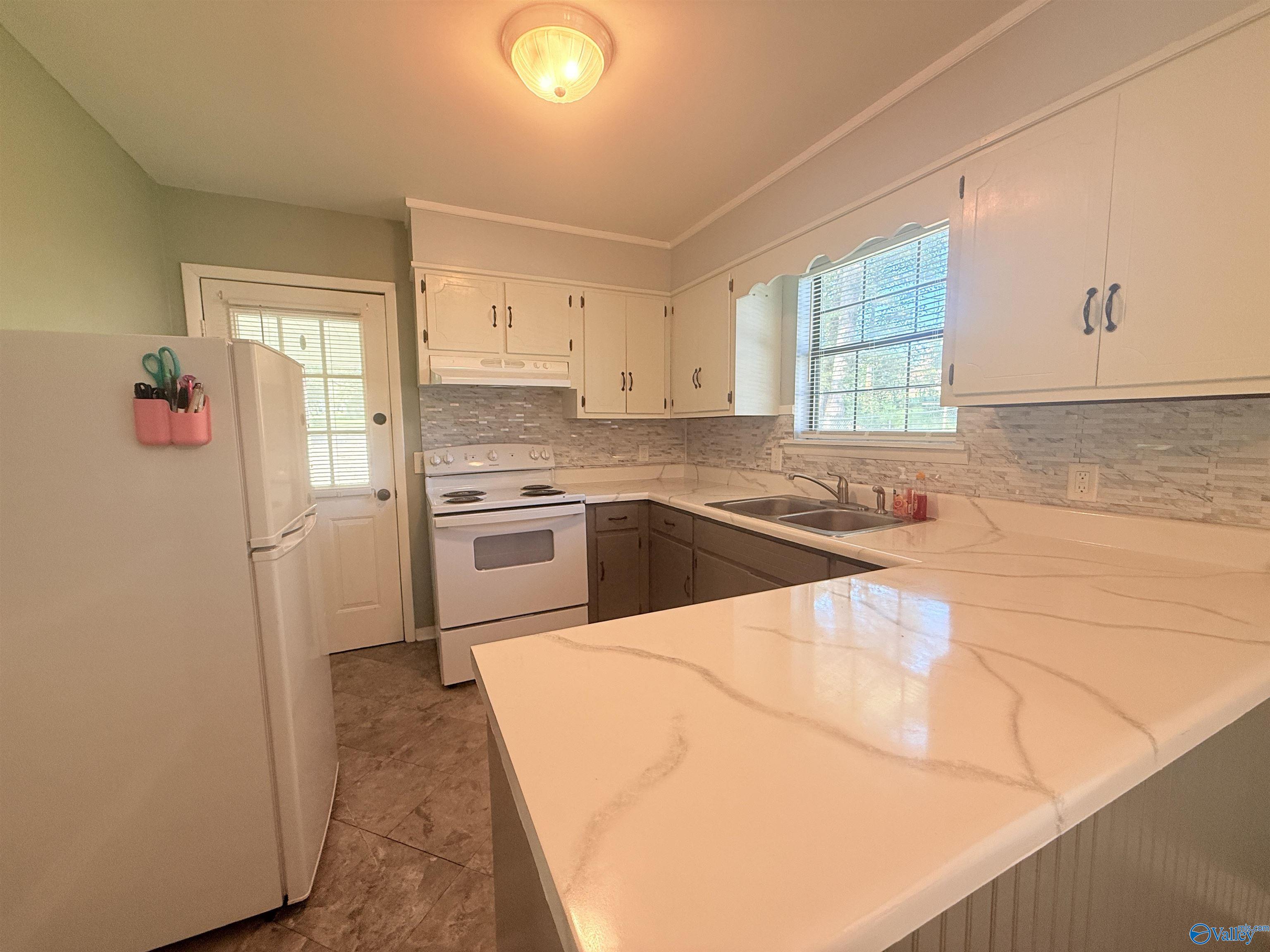 139 Walker Drive SW