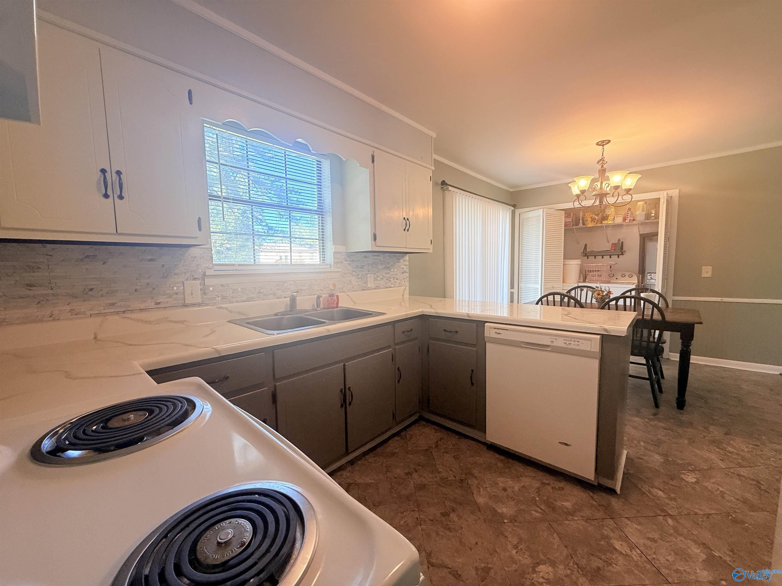 139 Walker Drive SW