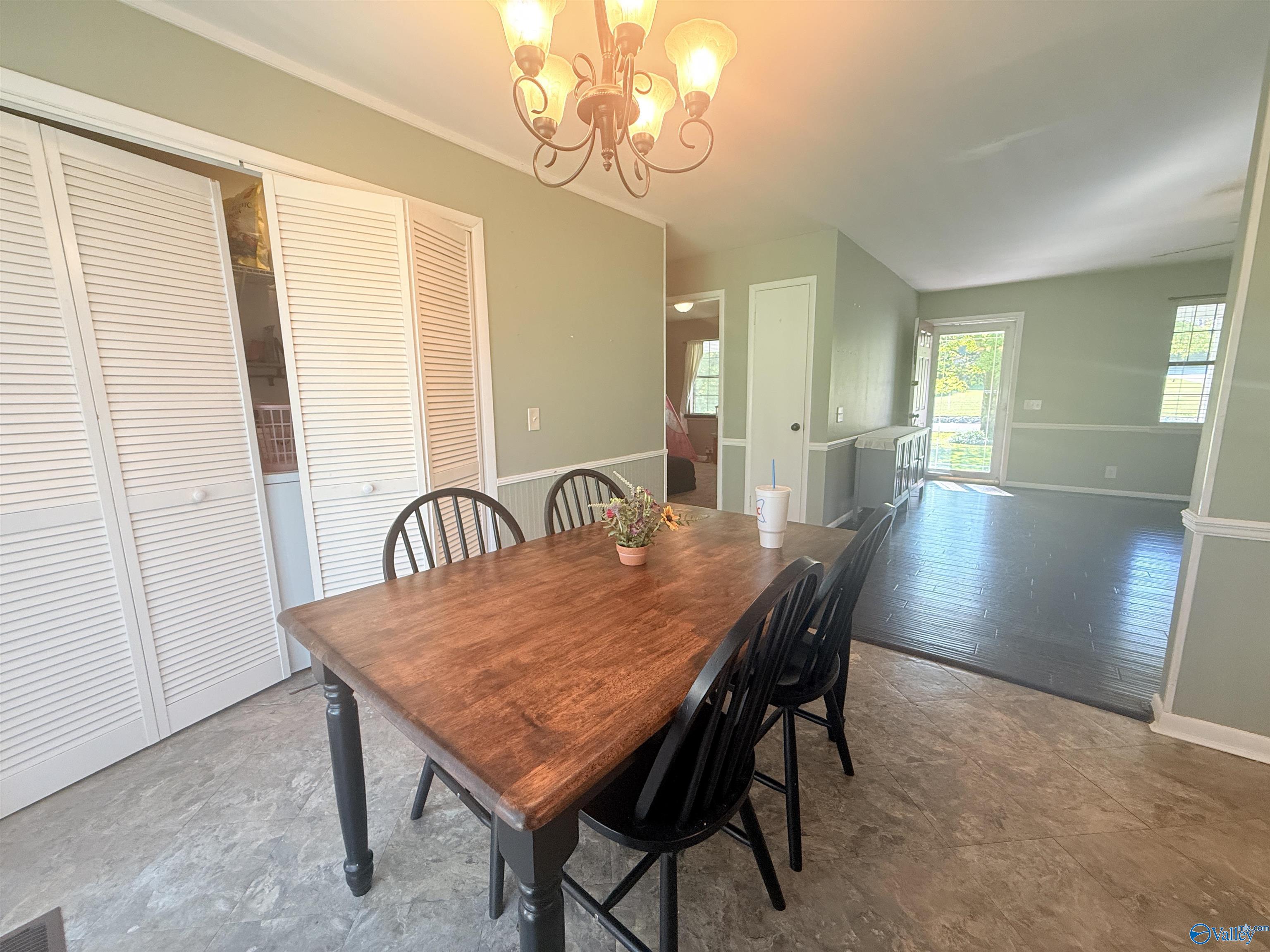 139 Walker Drive SW