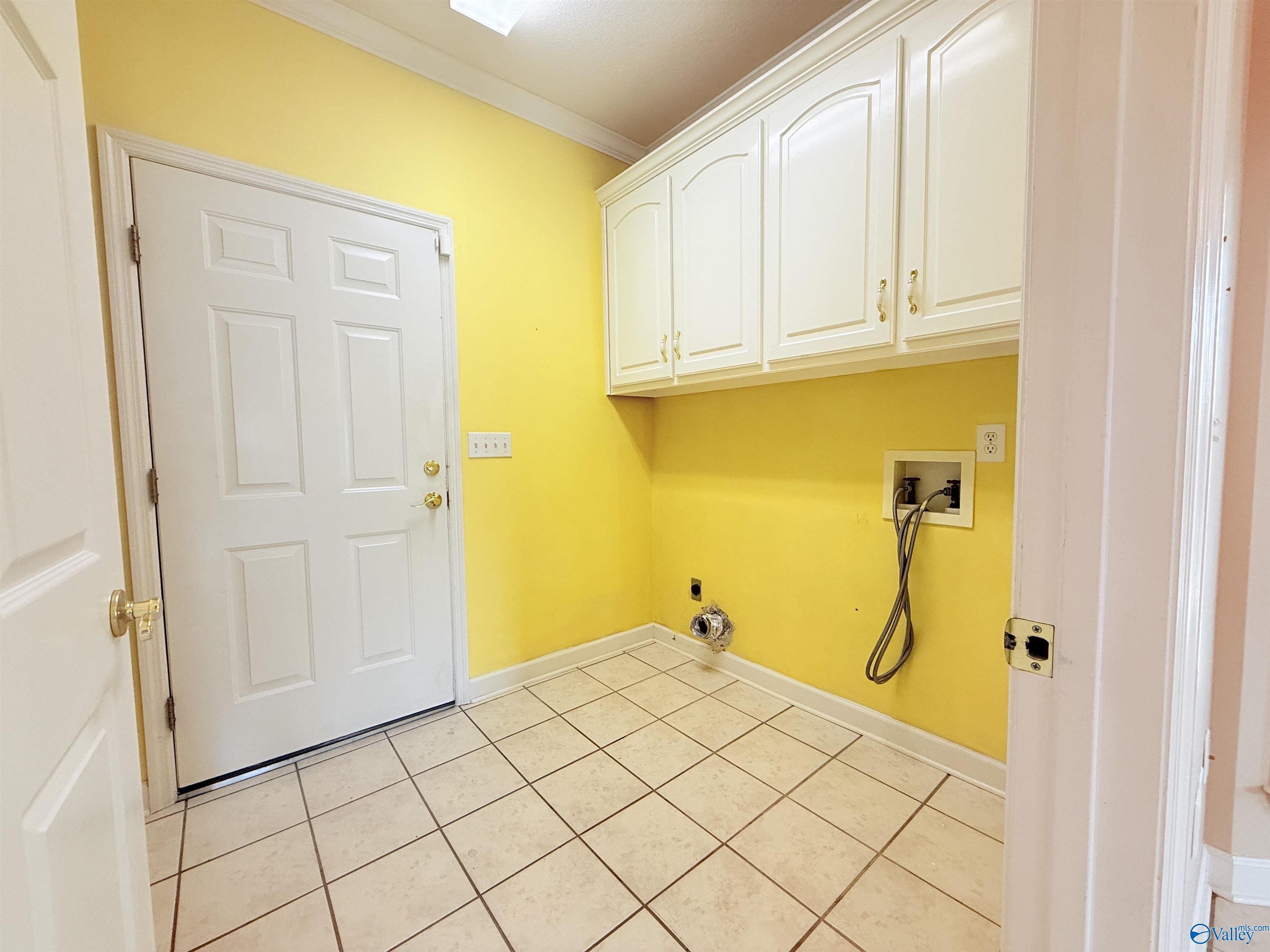 124 Dorset Circle