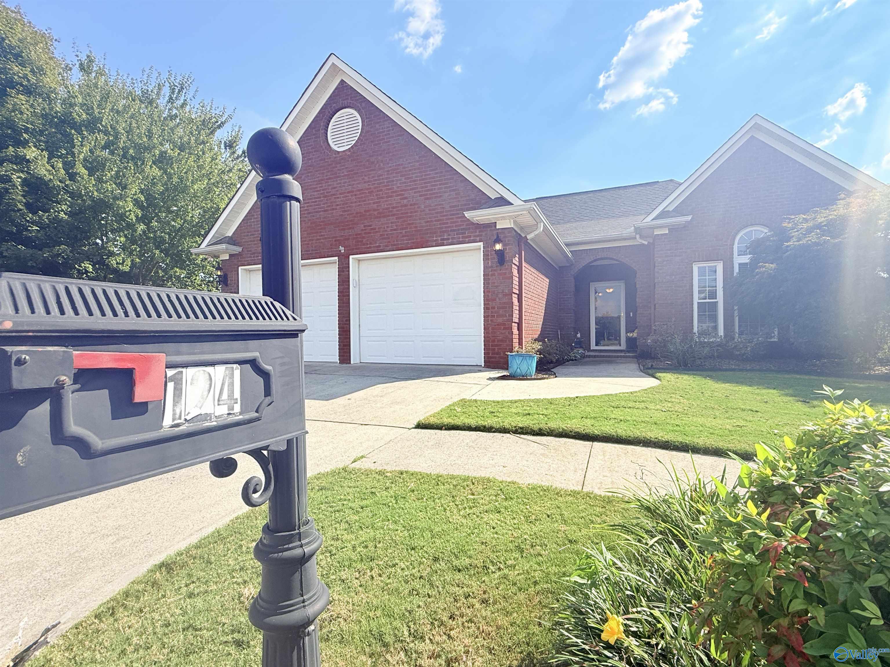 124 Dorset Circle