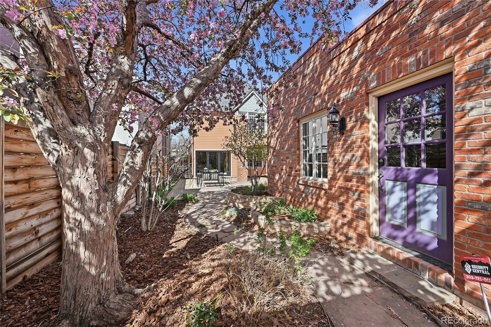 322 S Humboldt Street