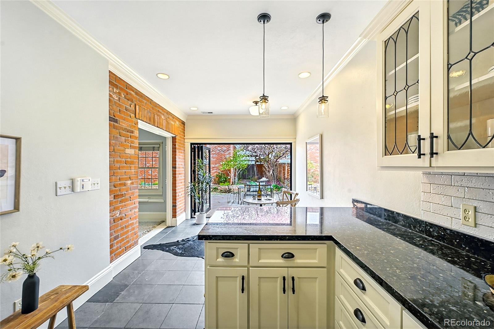 322 S Humboldt Street