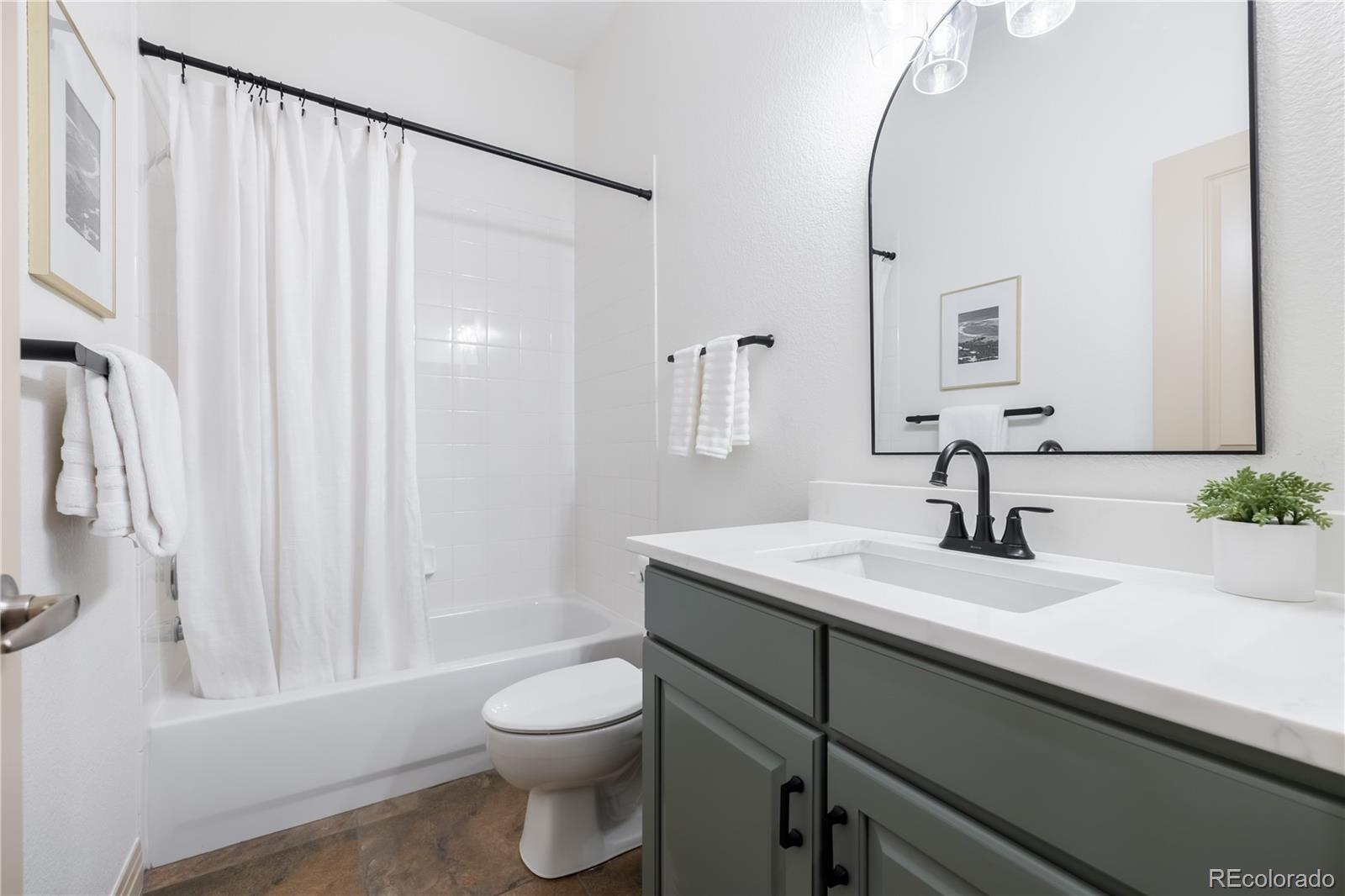 209 Quebec Street Unit: E
