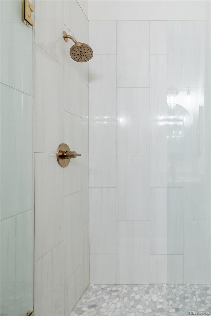 209 Quebec Street Unit: E