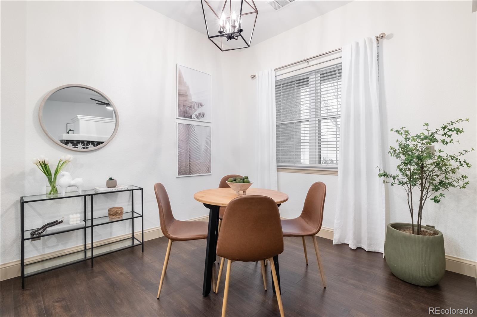 209 Quebec Street Unit: E