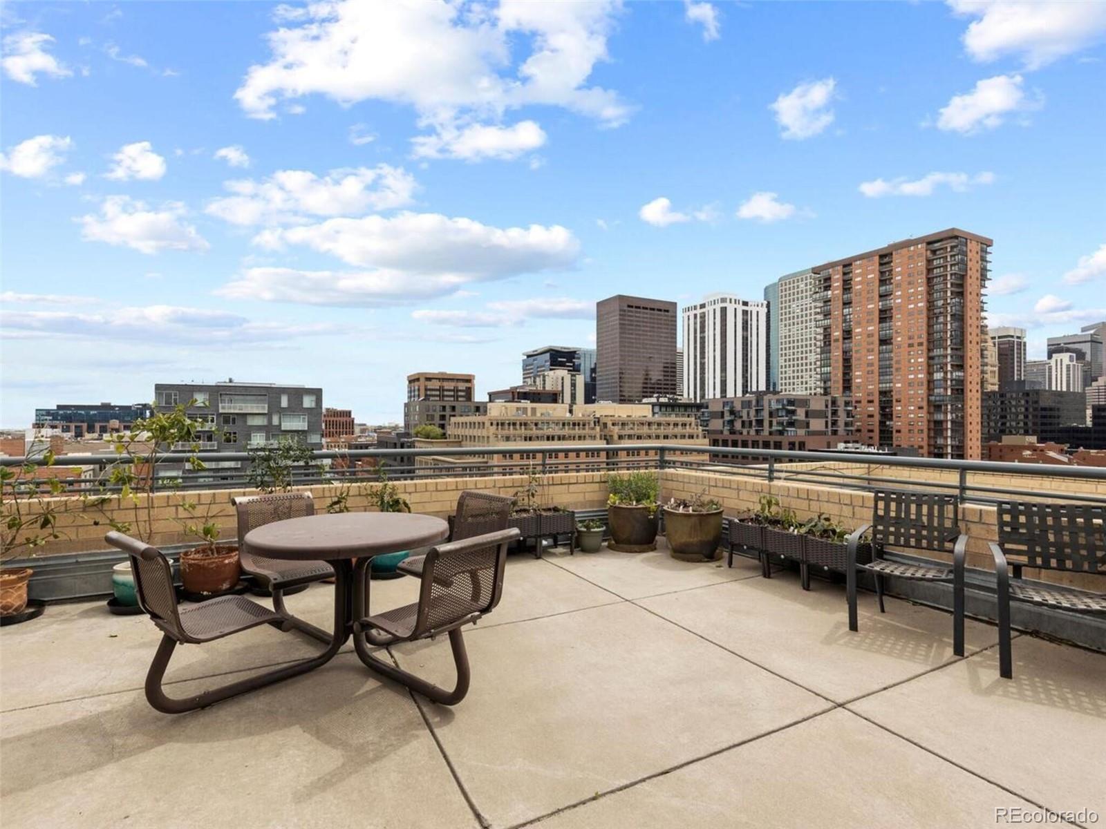 1499 Blake St #4E