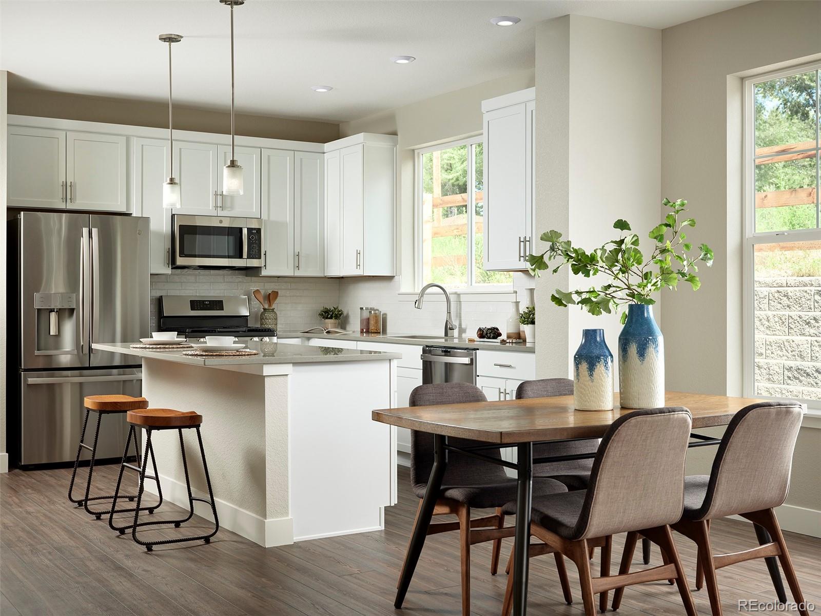1201 S Kingston Court Unit: 4