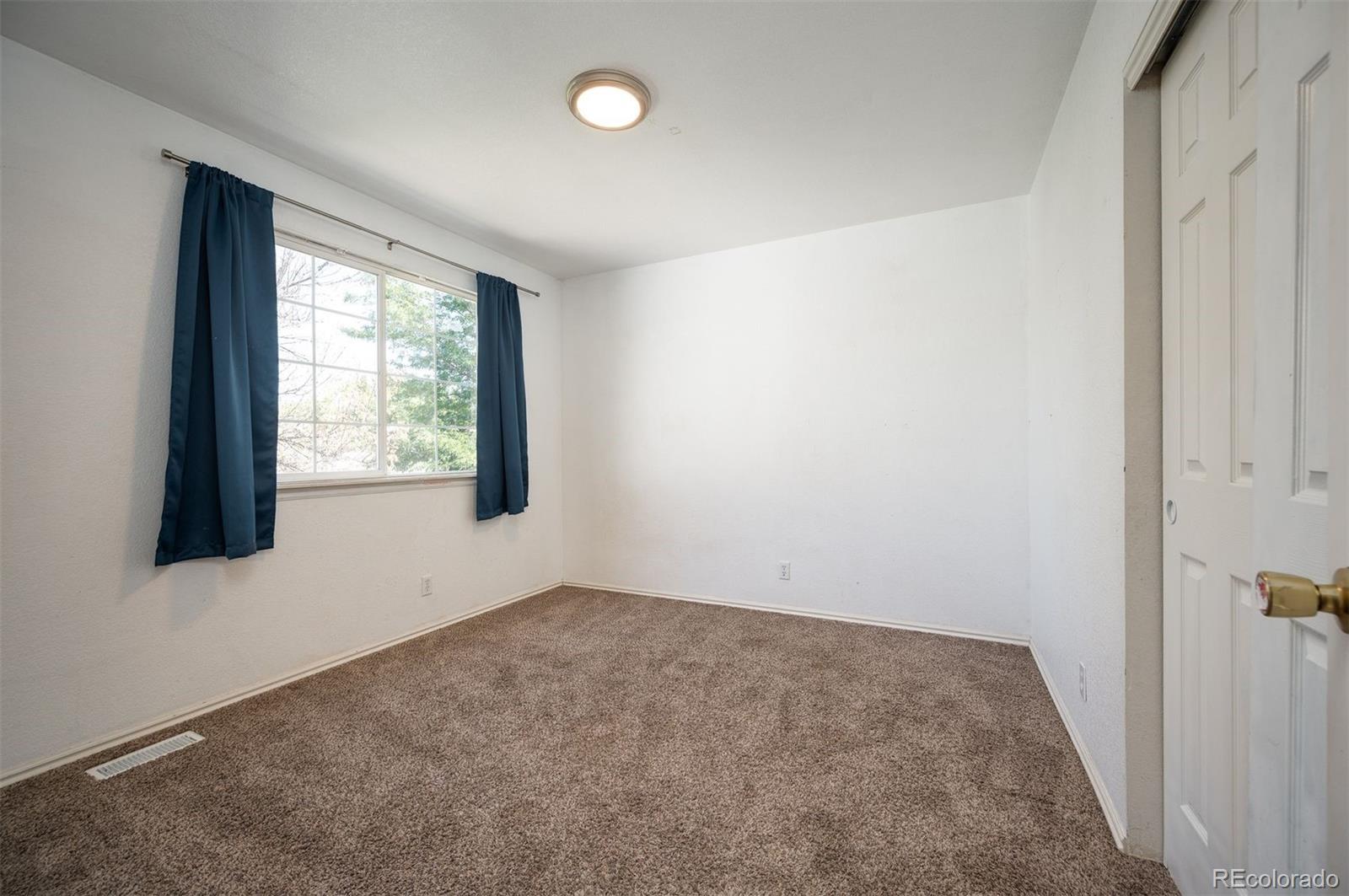 2764 Fernwood Pl