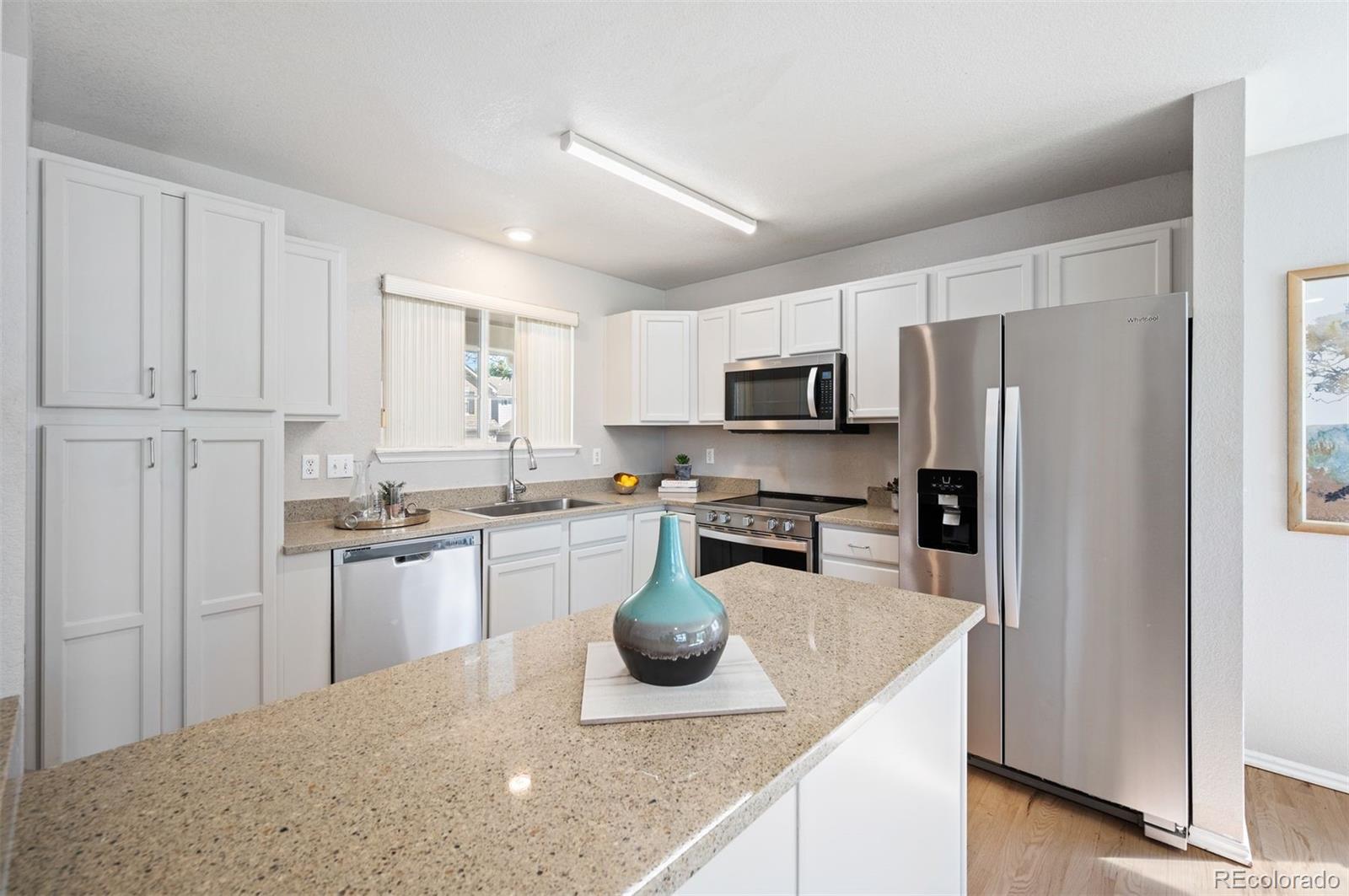 2764 Fernwood Pl