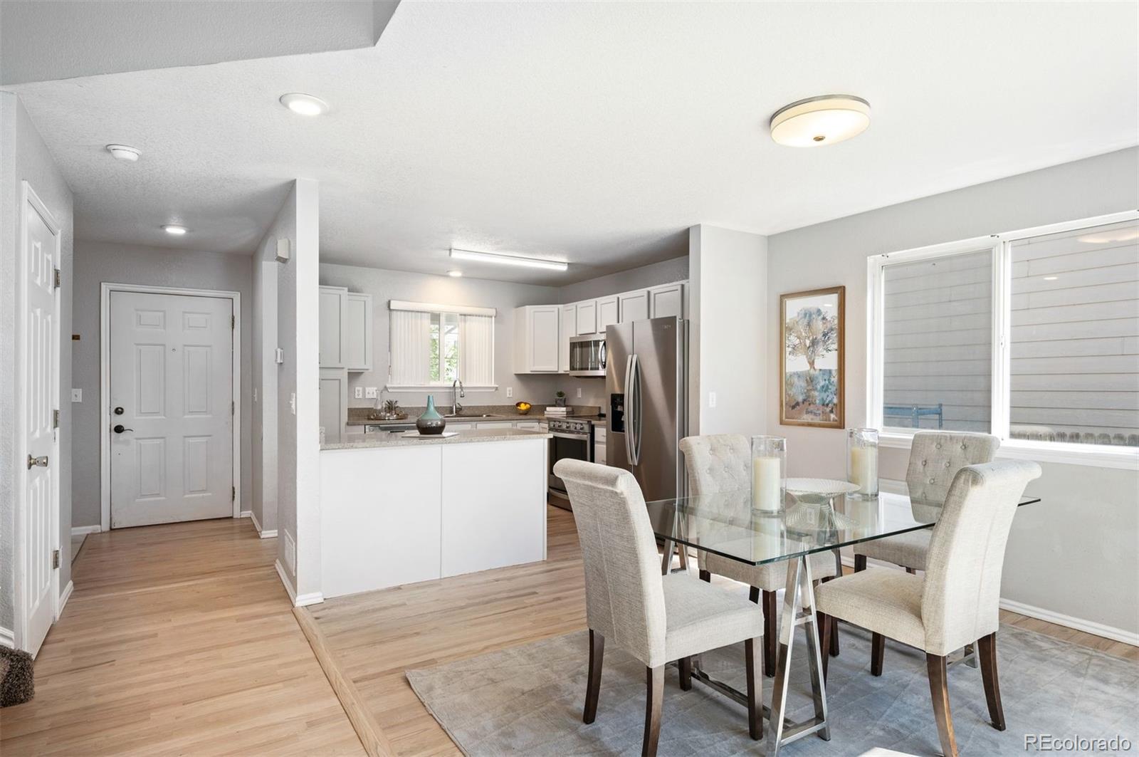 2764 Fernwood Pl