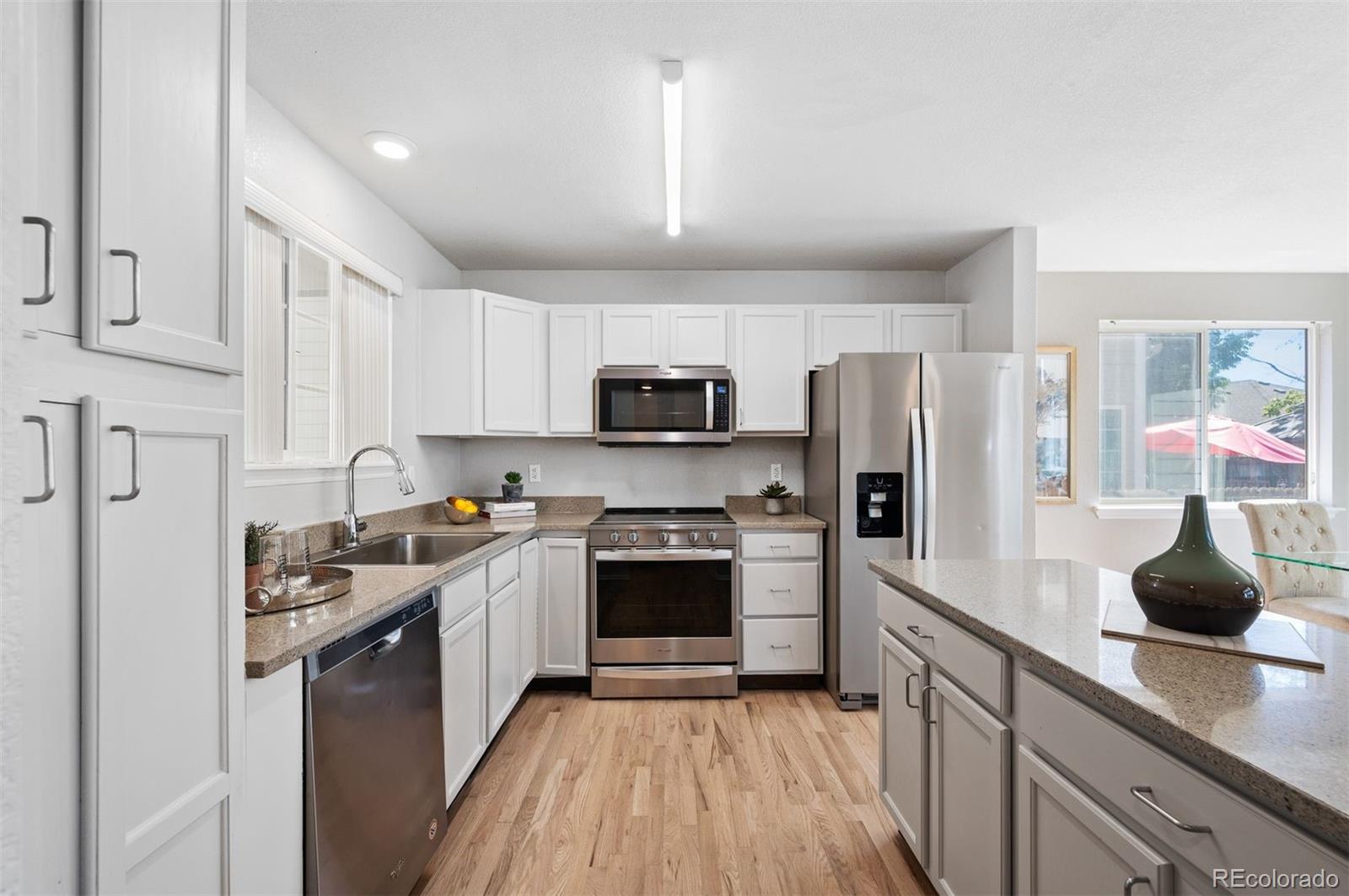 2764 Fernwood Pl