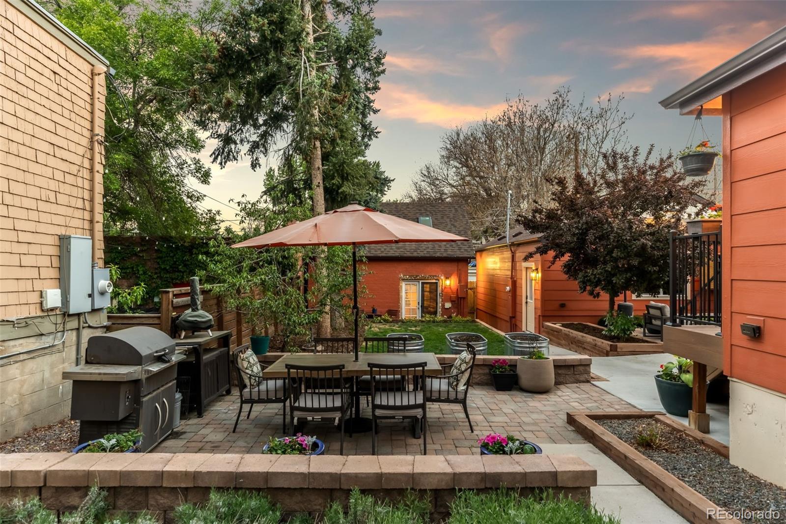 3250 W Hayward Place