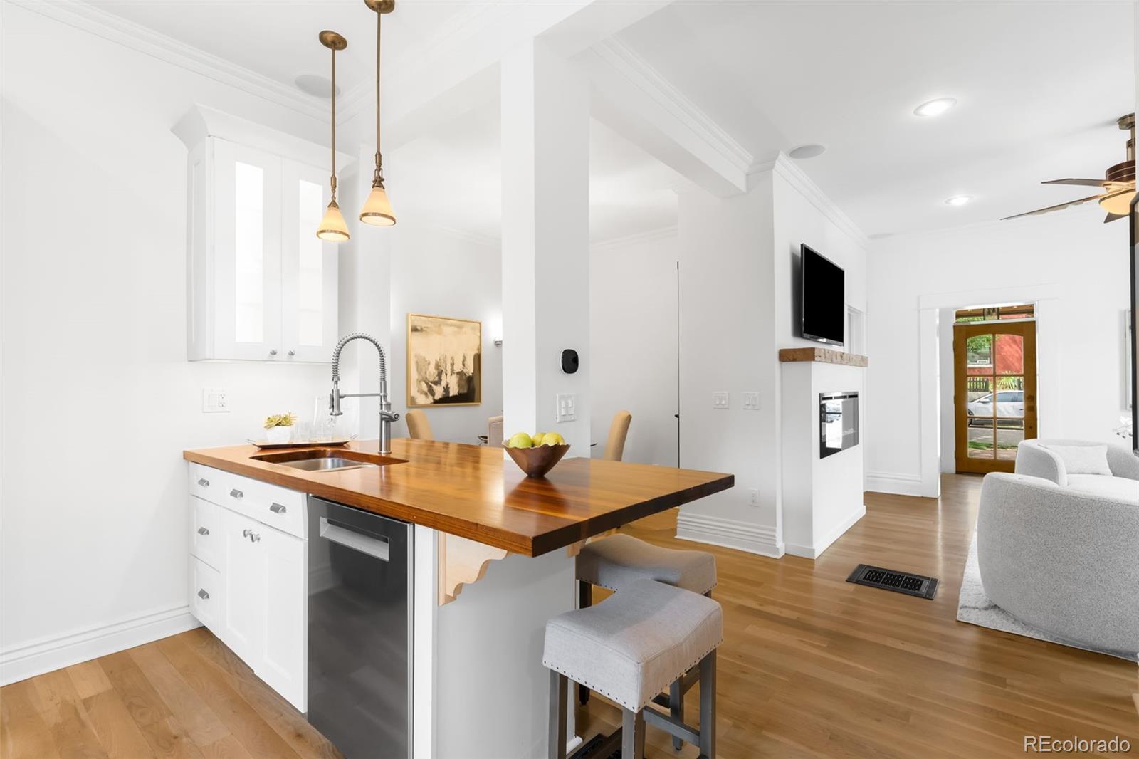 3250 W Hayward Place