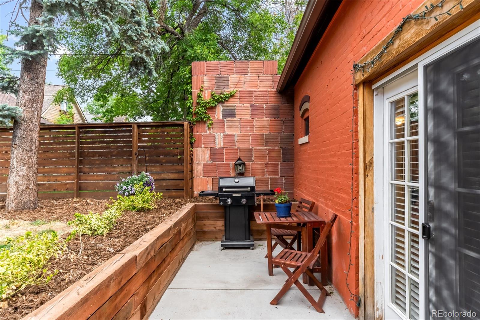 3250 W Hayward Place