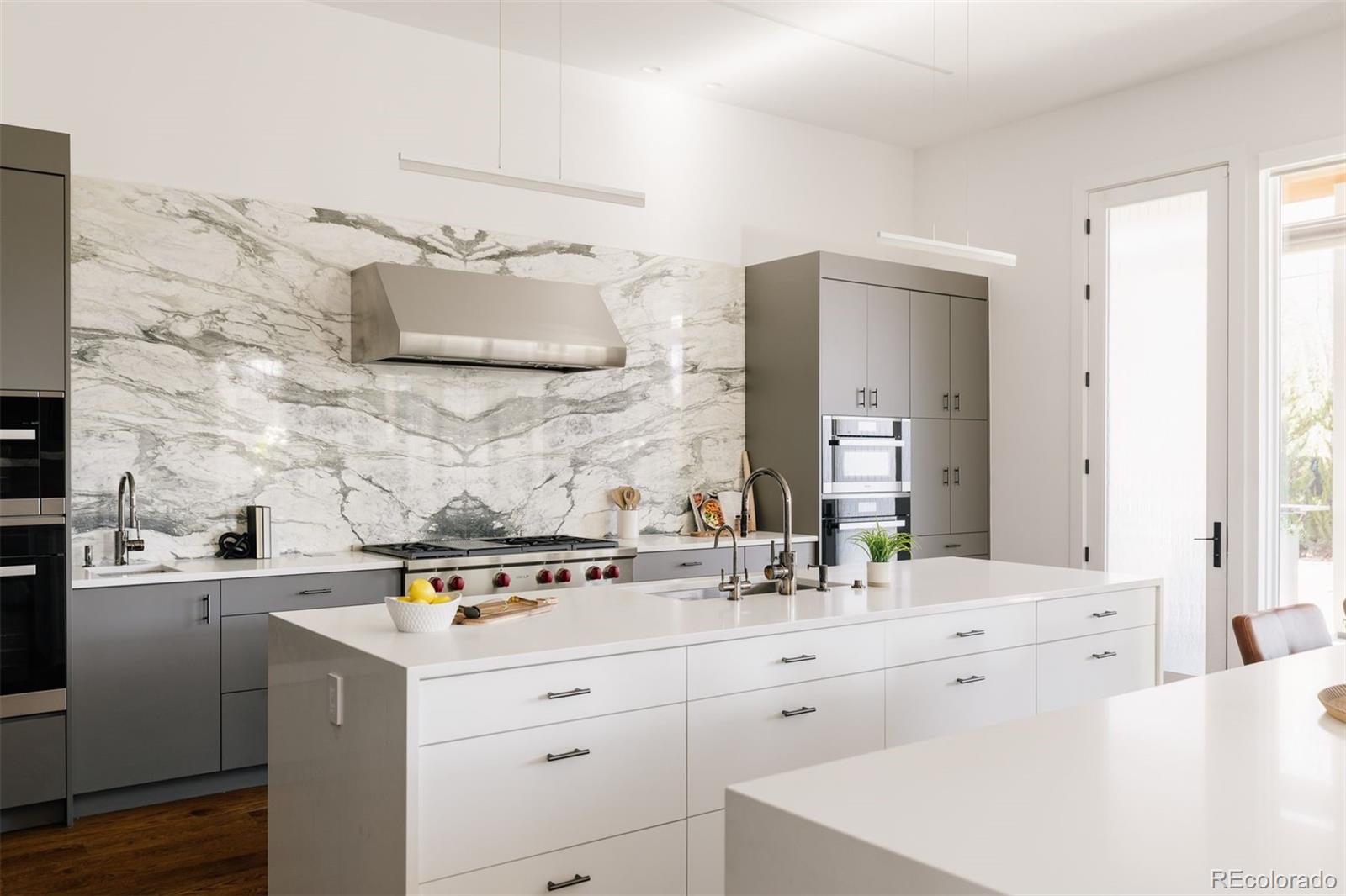 164 S Fairfax Street