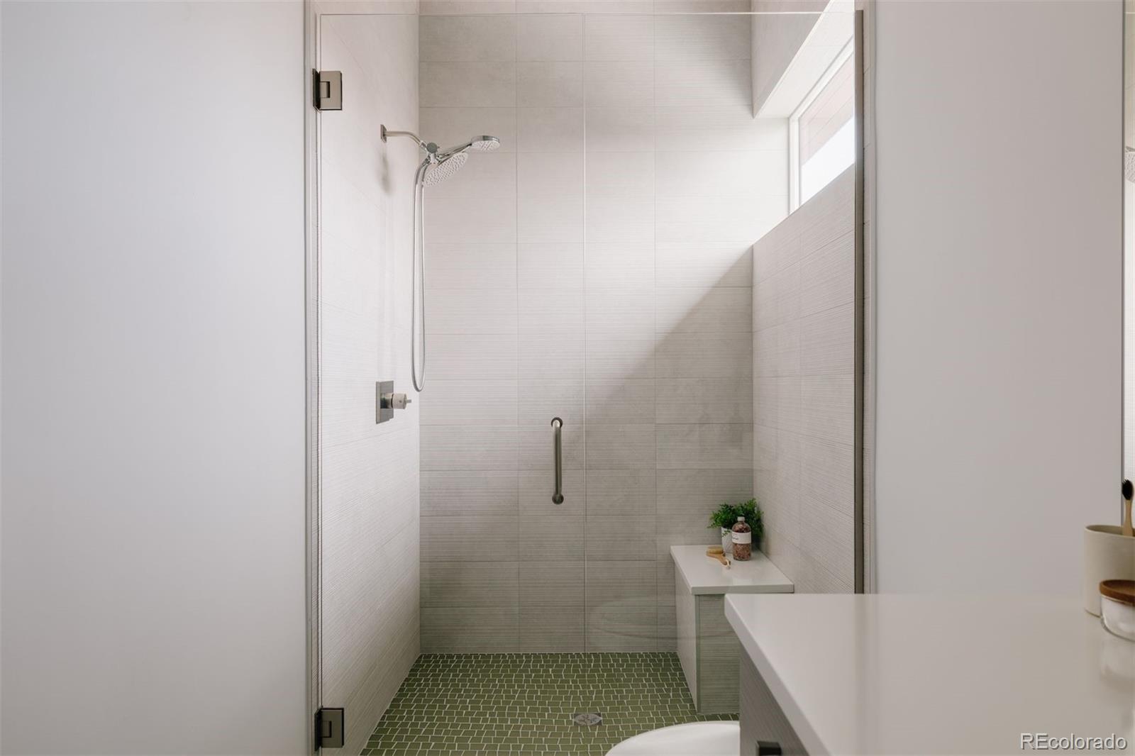 164 S Fairfax Street