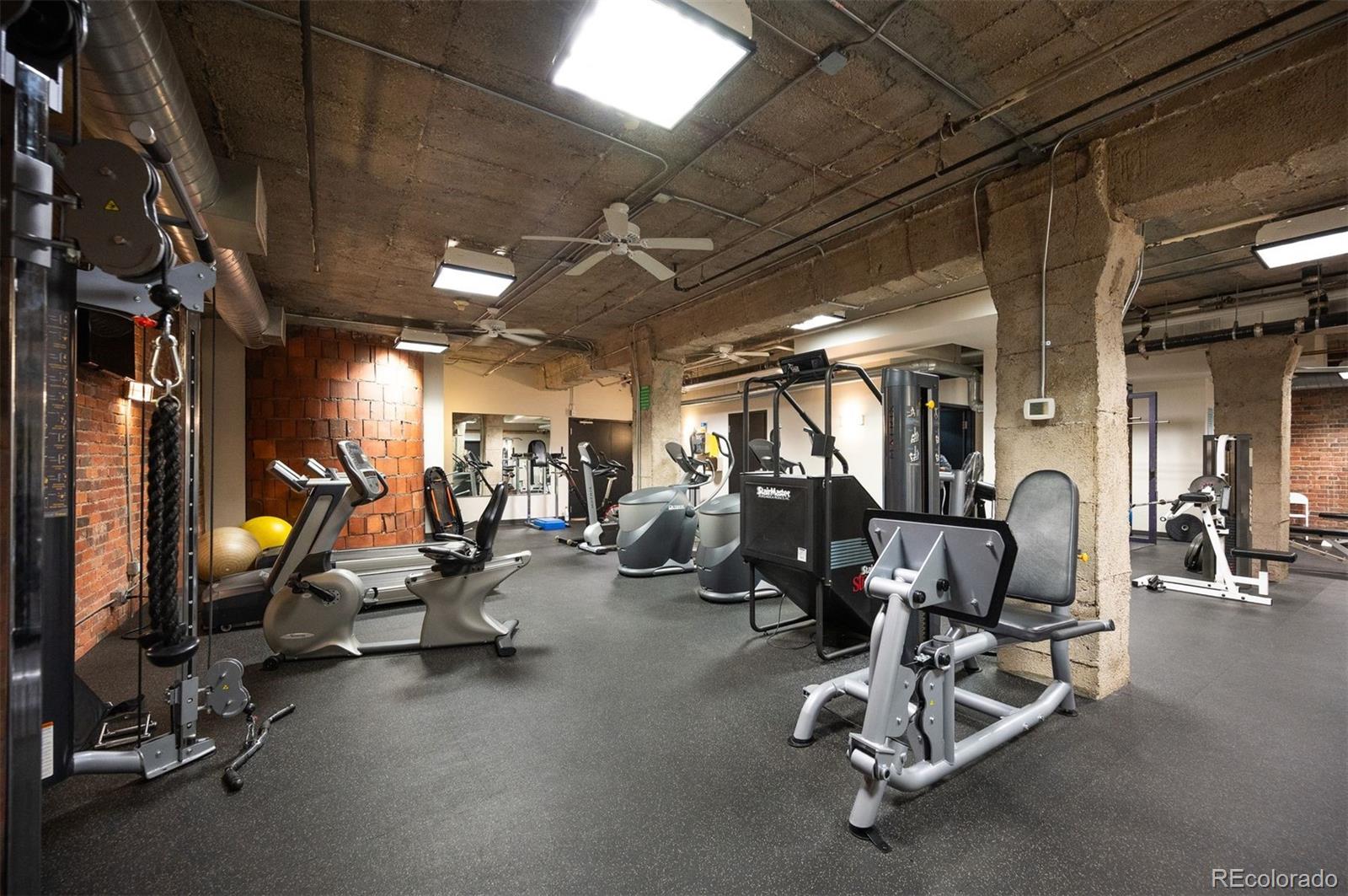 1801 Wynkoop St #518