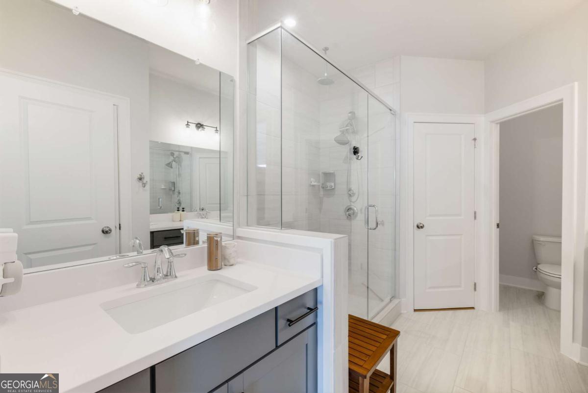 2161 Burnside Drive NW