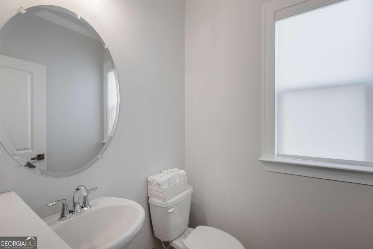 2161 Burnside Drive NW