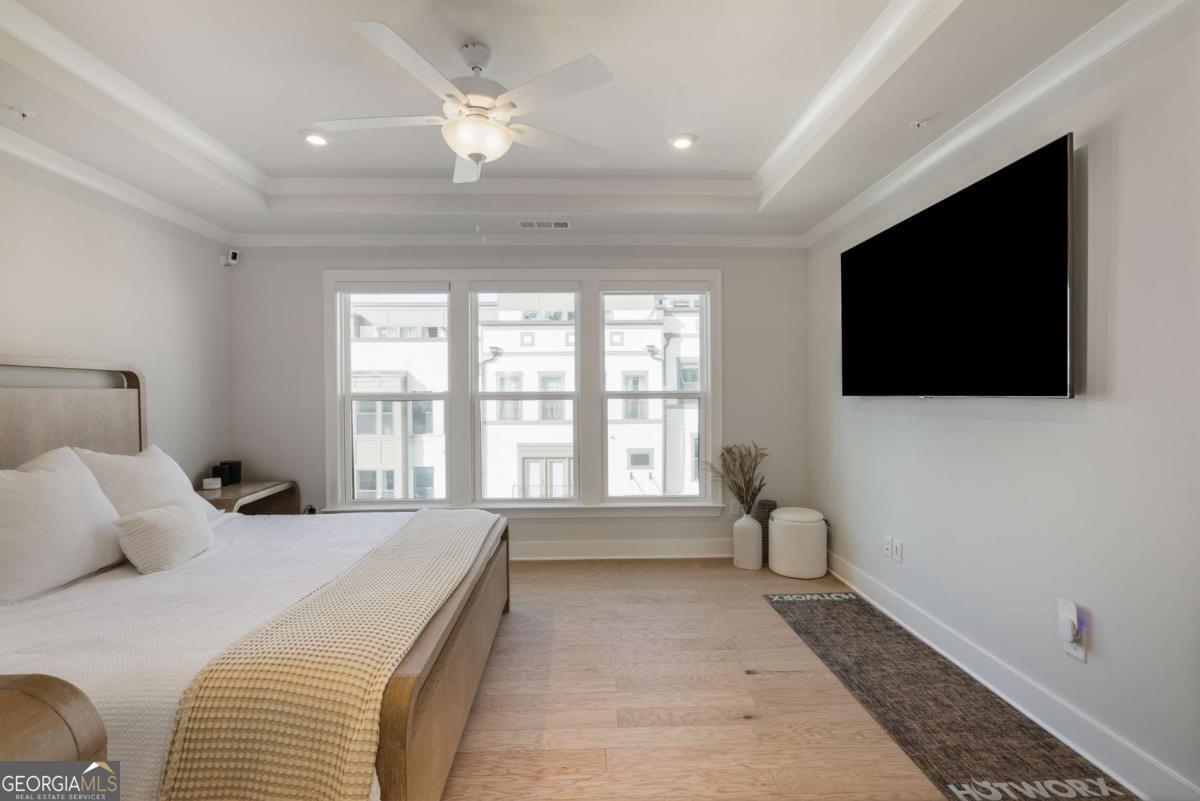 2161 Burnside Drive NW