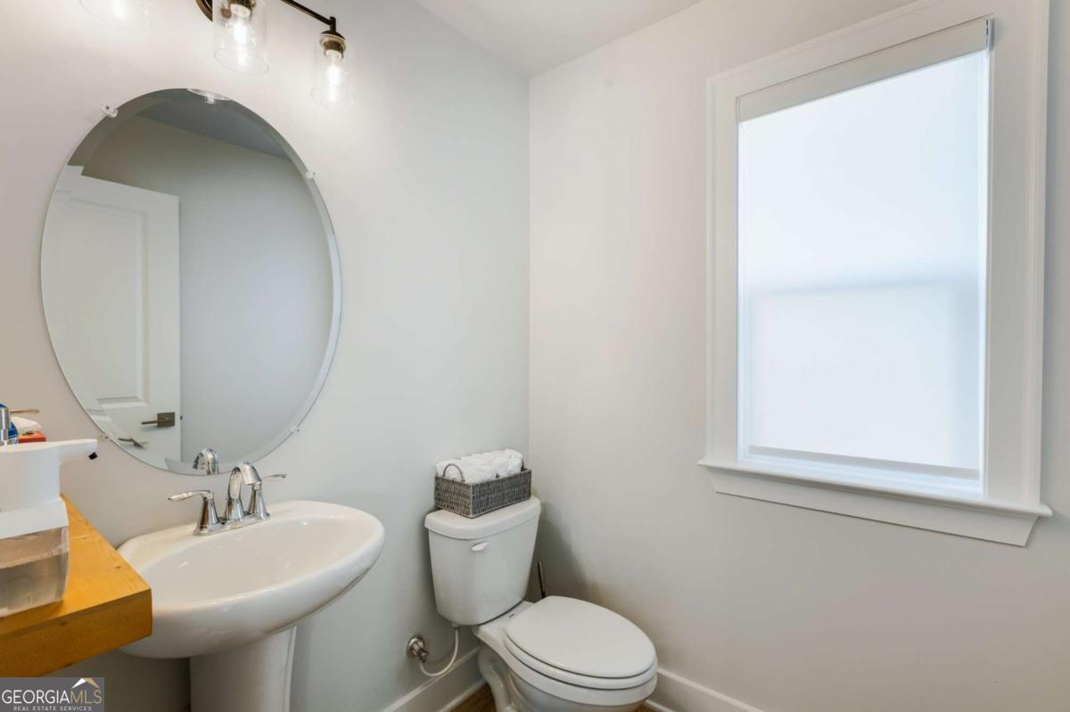 2161 Burnside Drive NW