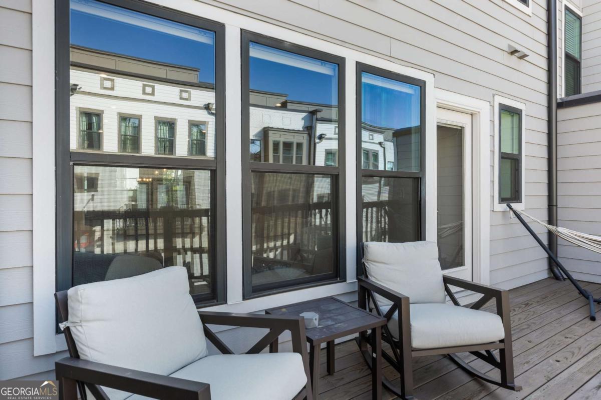 2161 Burnside Drive NW