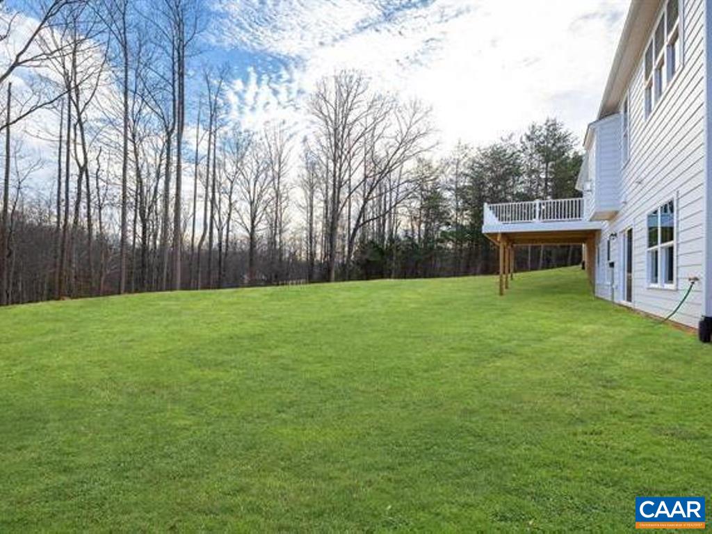 16 YATES CIR Unit: Lot 16