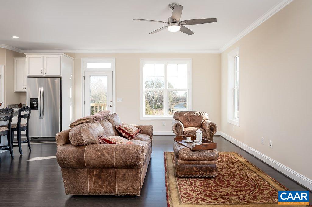 10 BARTHOLOMEW PL Unit: Lot 10