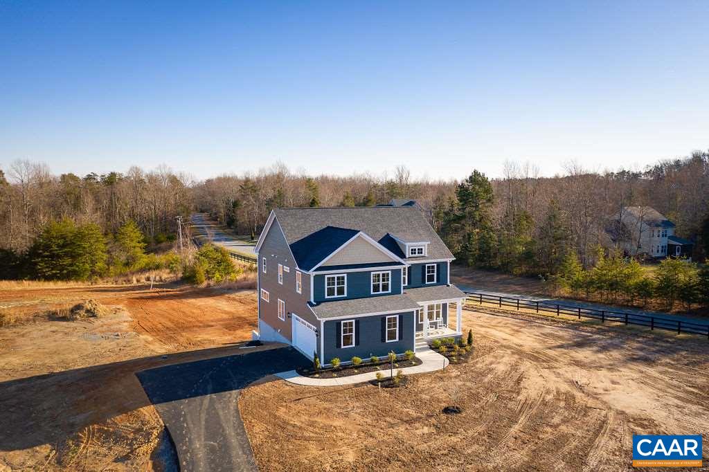 10 BARTHOLOMEW PL Unit: Lot 10