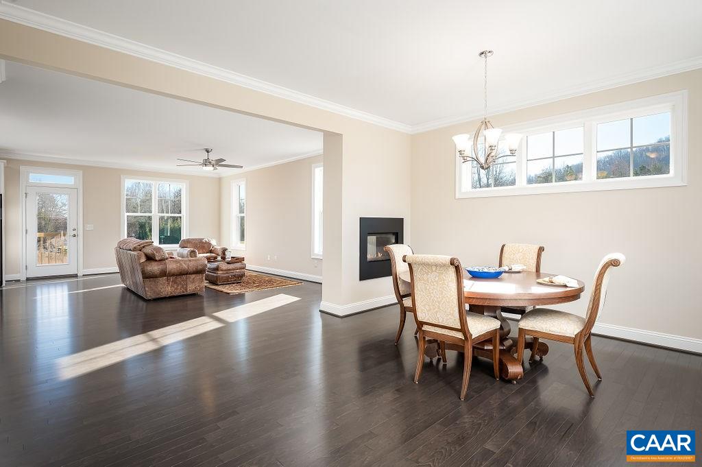 10 BARTHOLOMEW PL Unit: Lot 10